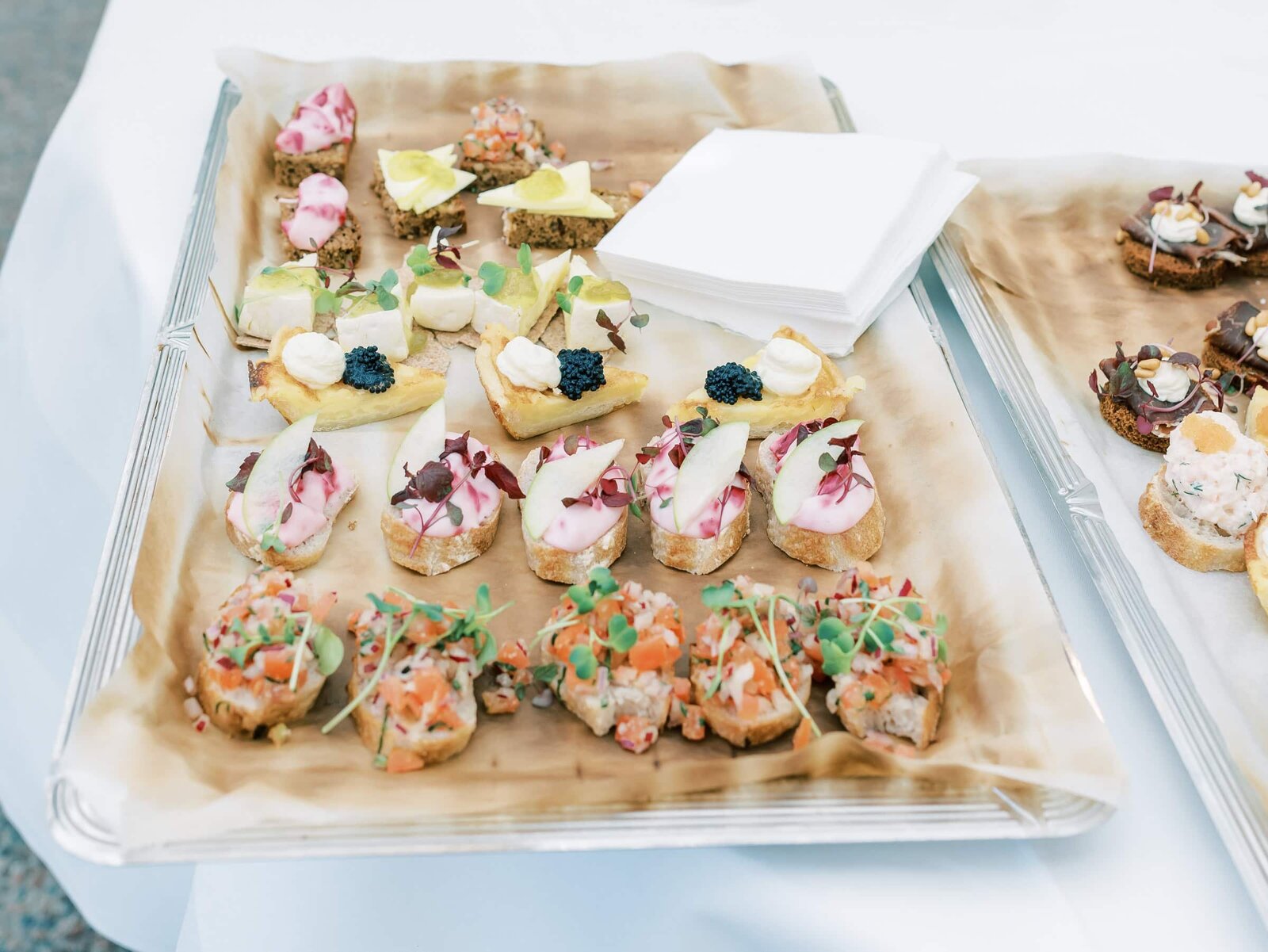 Destination Wedding Photographer Anna Lundgren in Stockholm Wedding at Stallmastaregarden Stockholm Sweden_095