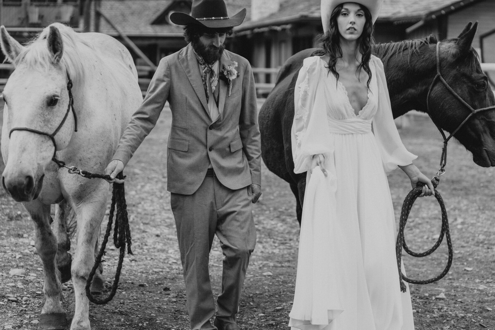 Danielle-Aisling-Boundary_Ranch_Wedding_Banff-9