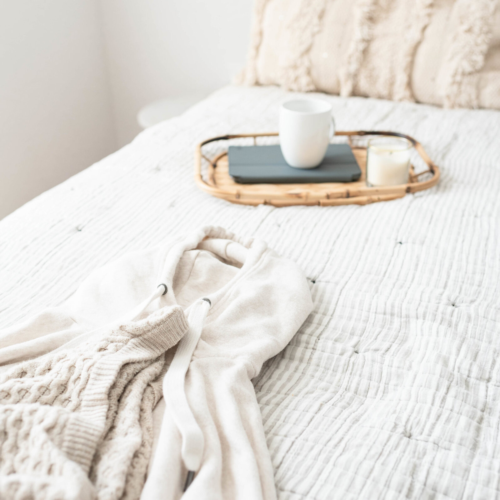 Oatmeal_Neutral_Styled_Stock_Image037-scaled
