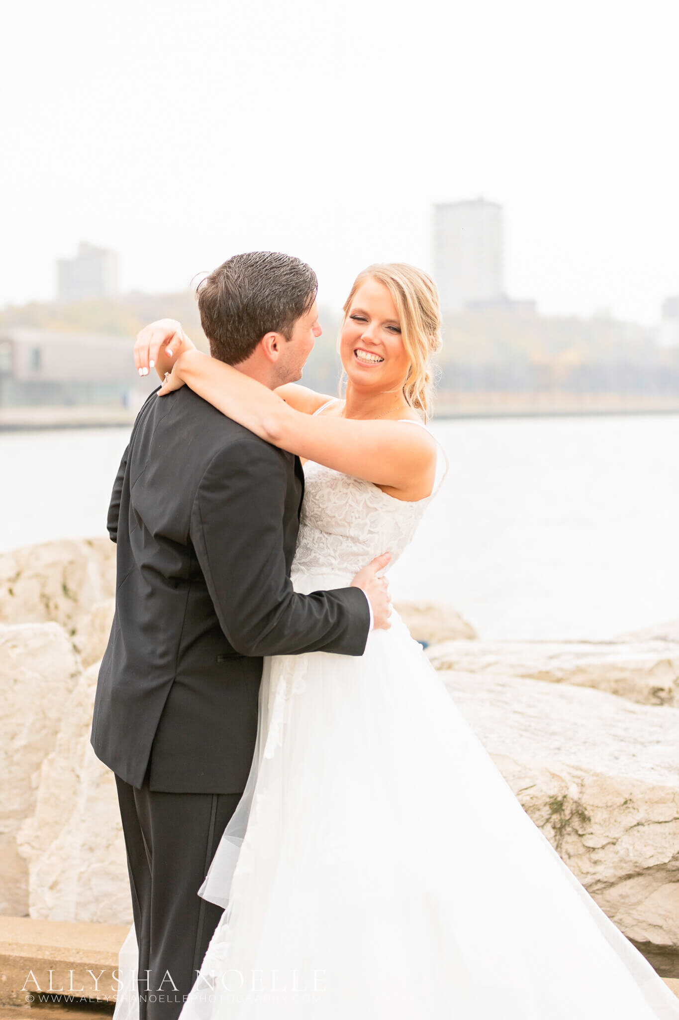 Wedding-at-The-Factory-on-Barclay-in-Milwaukee-0423
