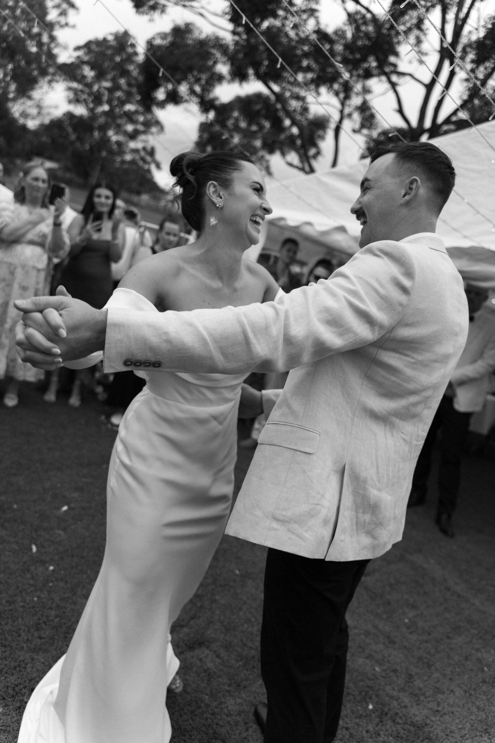 Mr & Mrs Hawthorne -1443