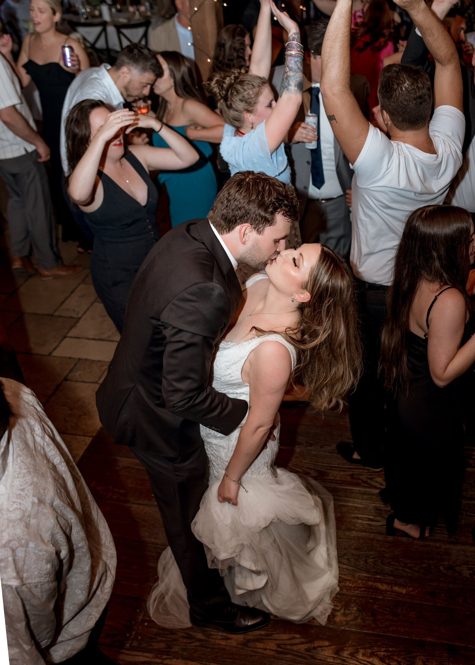 Troutdale House wedding reception.