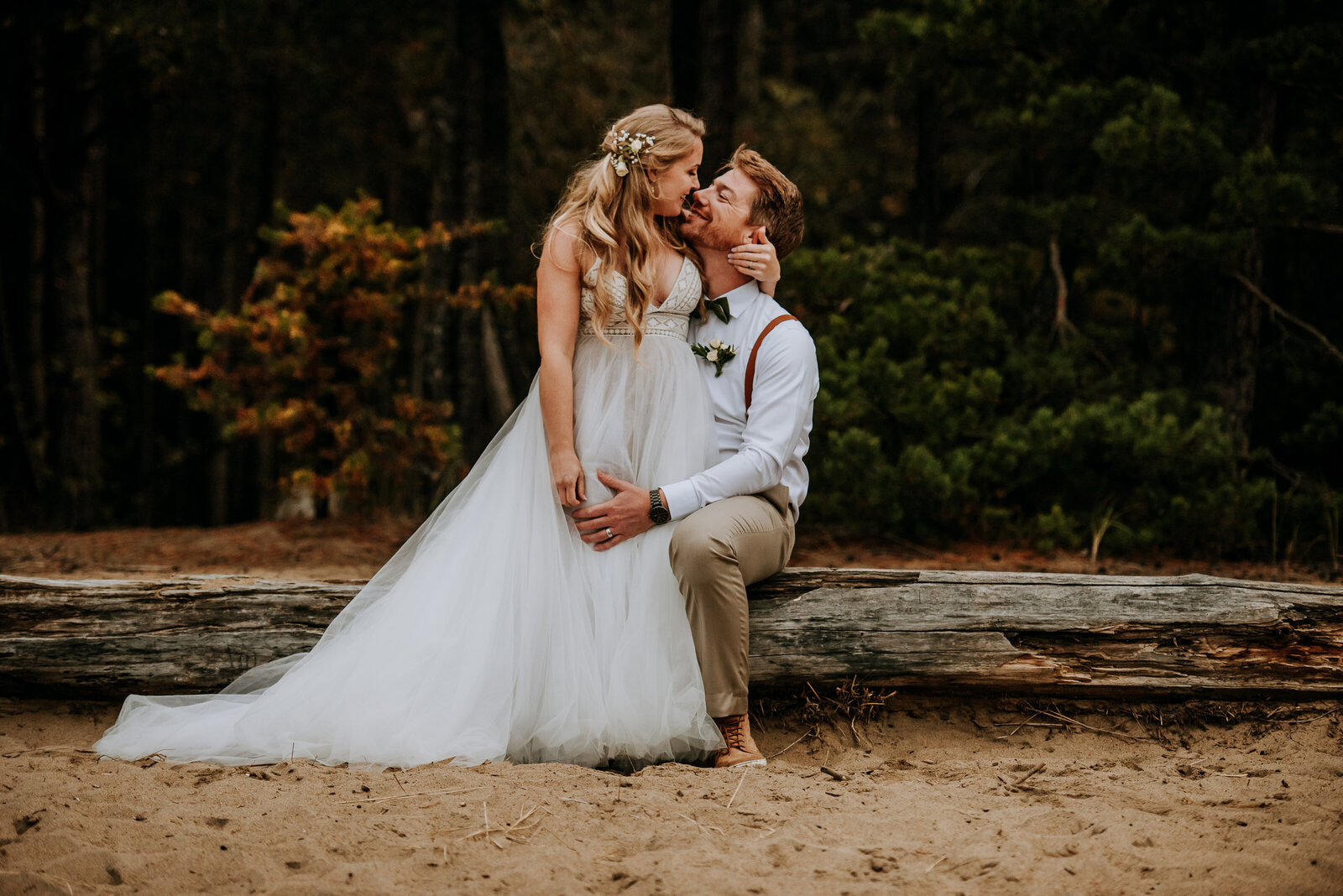love-is-nord-quebec-photographe-mariage-intime-elopement-wedding-plage-charlevoix-beach-0009