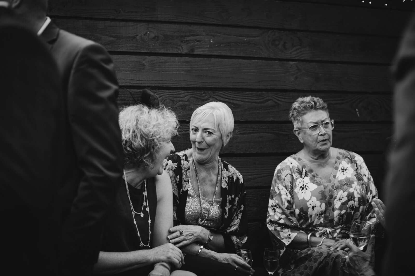 0129_Cafe_Montmartre_Candid_Wedding_Photographer