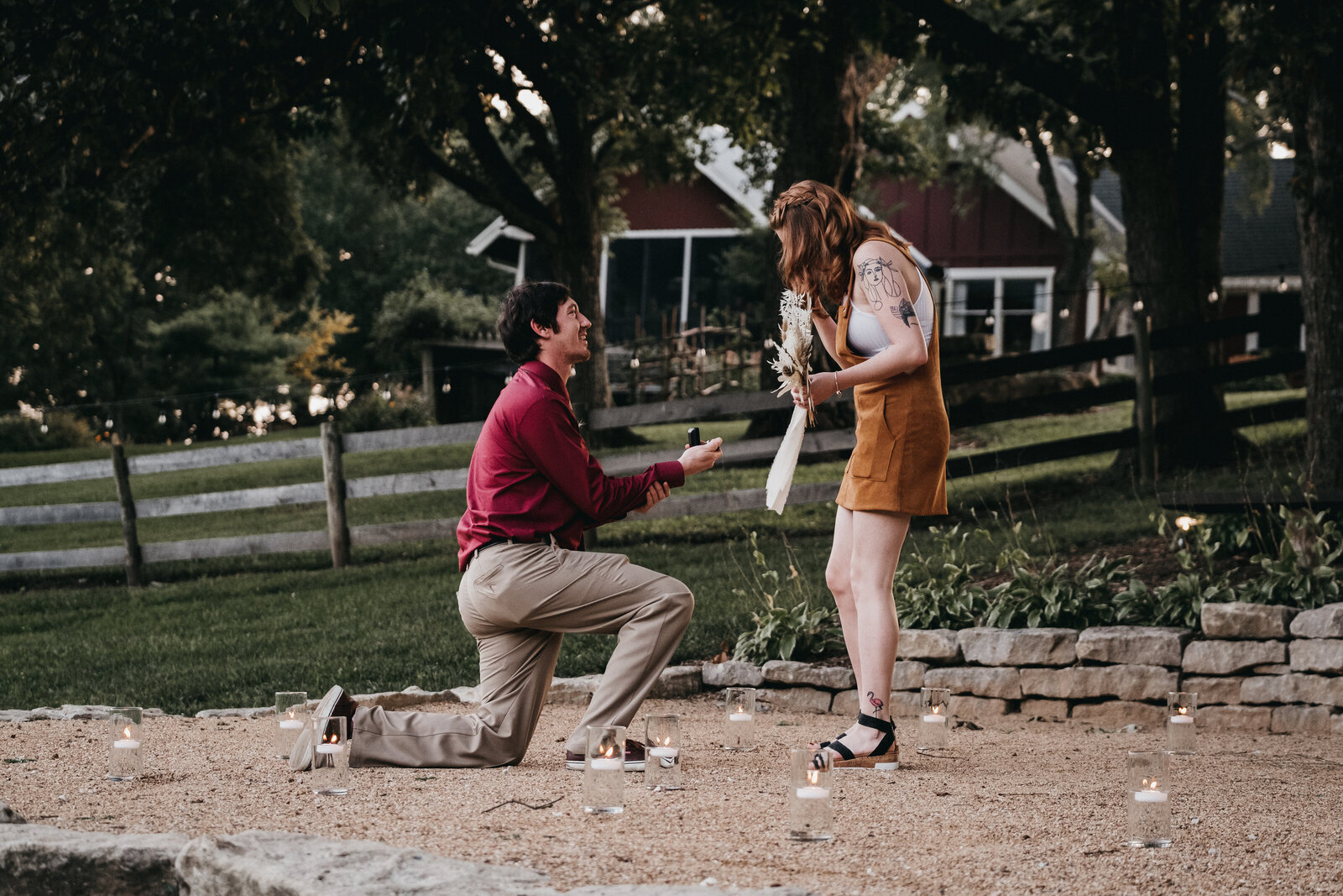 espysphotography_kansascityphotographer_couple_Peculiar_MO_proposal_theBarnatriverbend-41