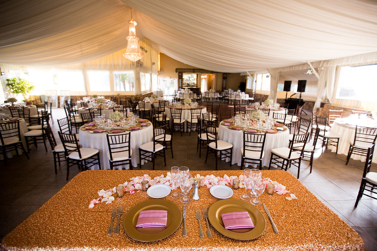 gold and pink tables at los willows