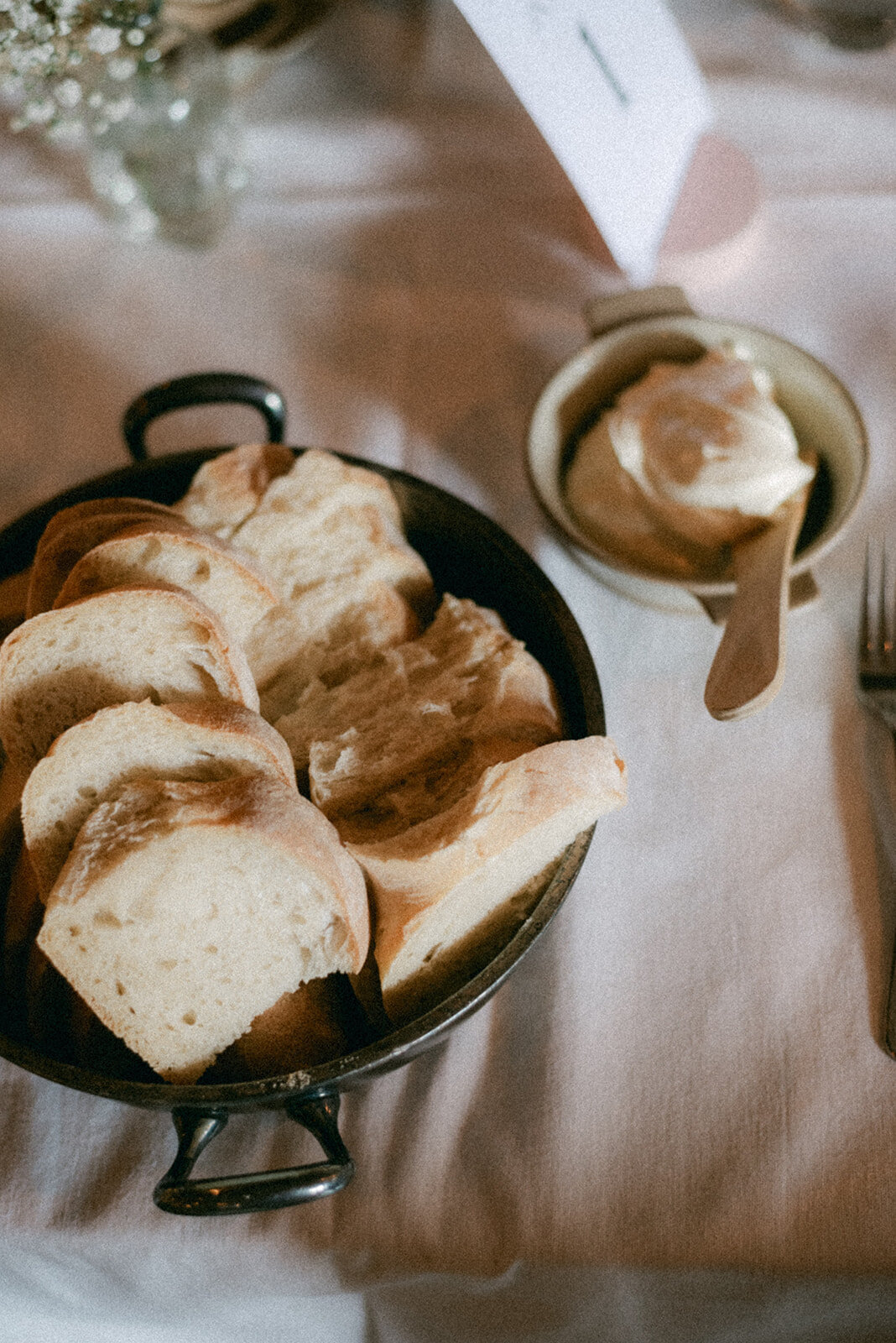 Wedding photo of an Intimate  wedding reception  in Porvoo by photographer Hannika Gabrielsson