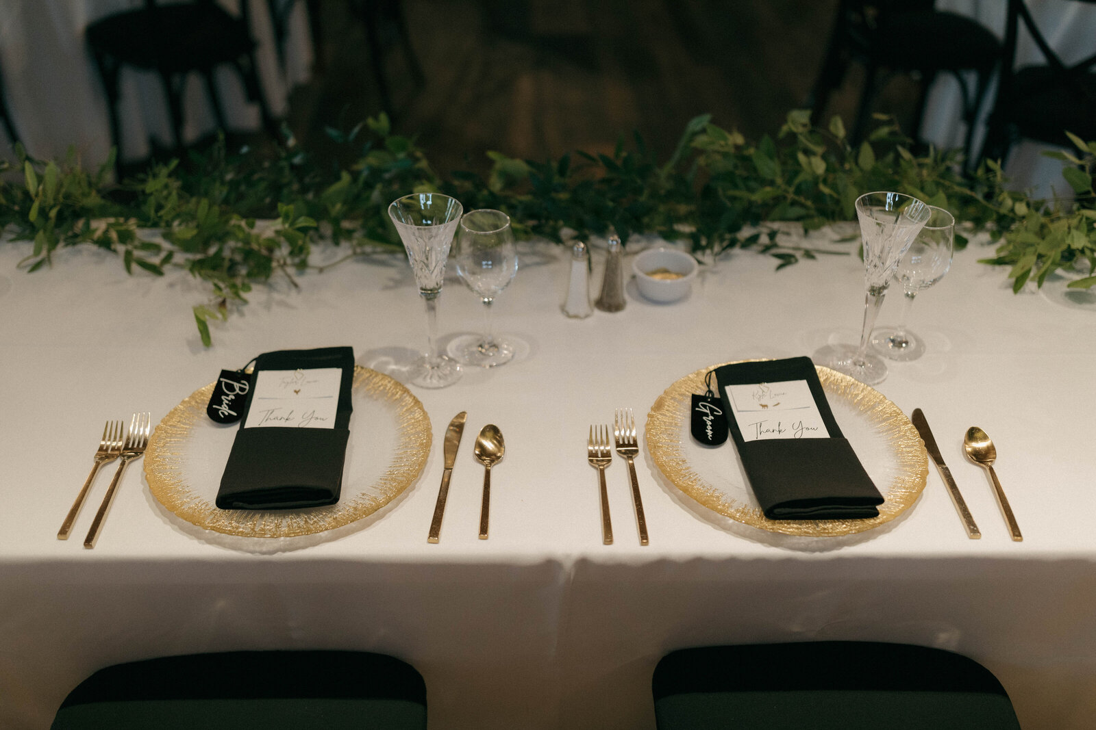 gold-wedding-chargers-flatware-details