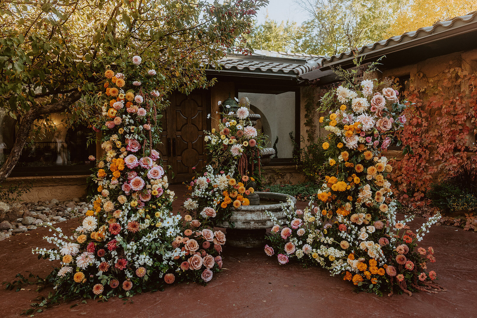 fountain-floral-arrangement