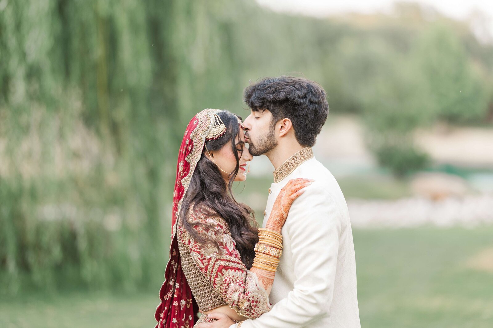 Solo-couple-photoshoot-outdoor