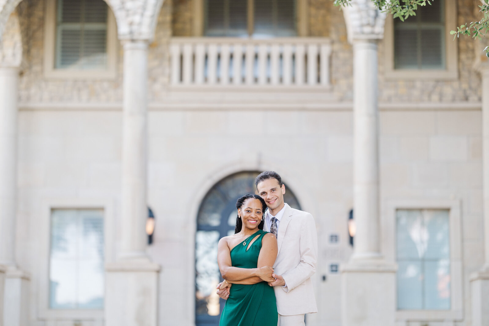 Engagement-couple-outdoor-photoshoot