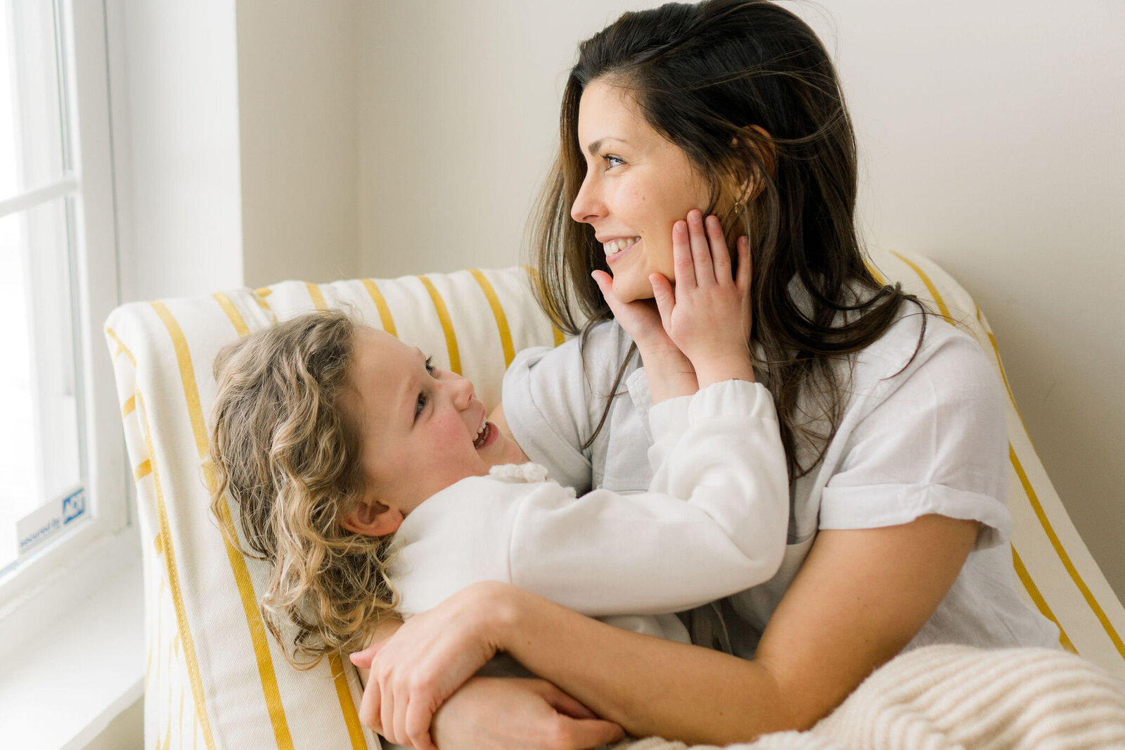 in-home family photos 19