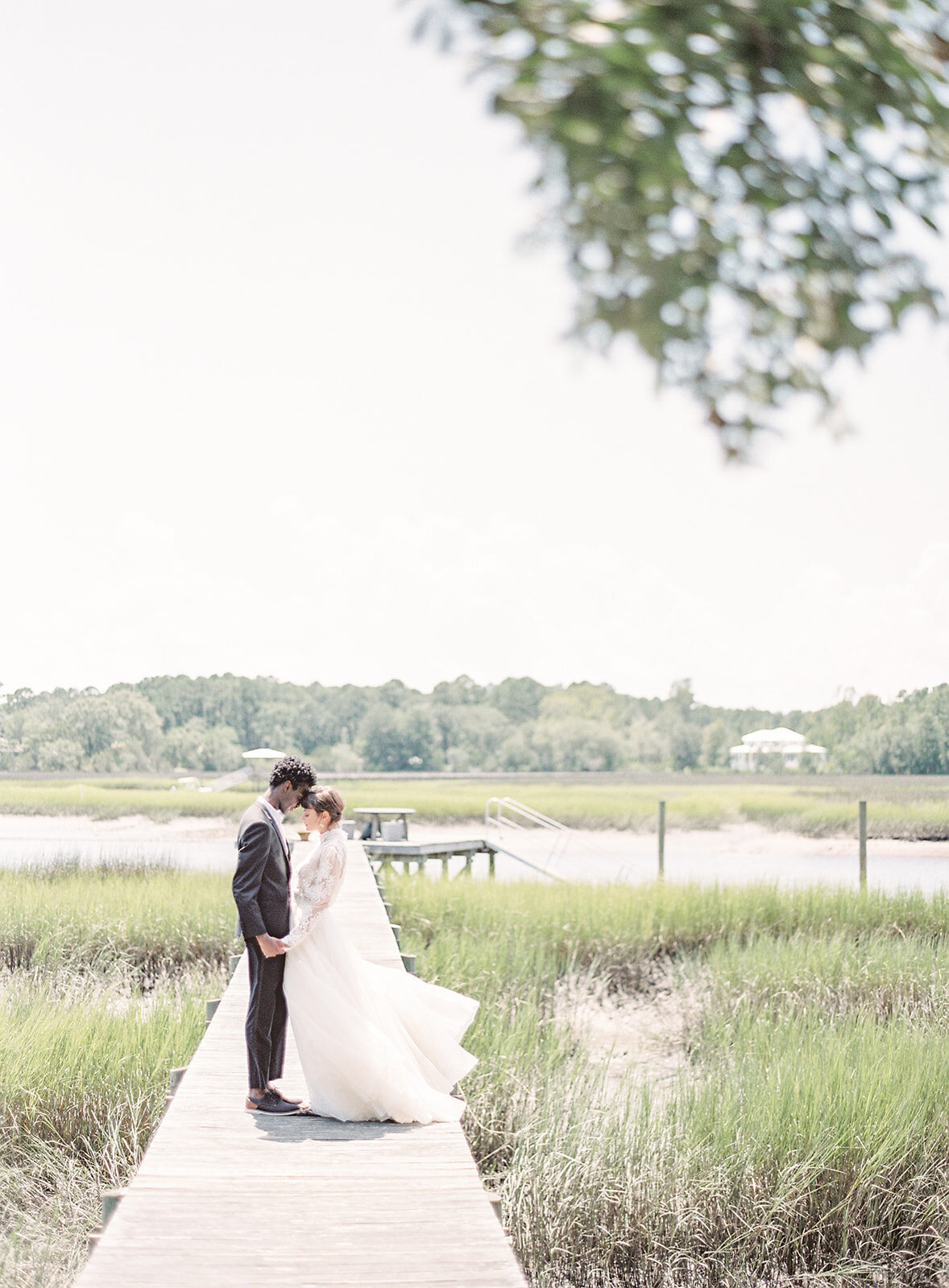 Intimate wedding in Charleston photographed by wedding photographers in Charleston Amy Mulder Photography
