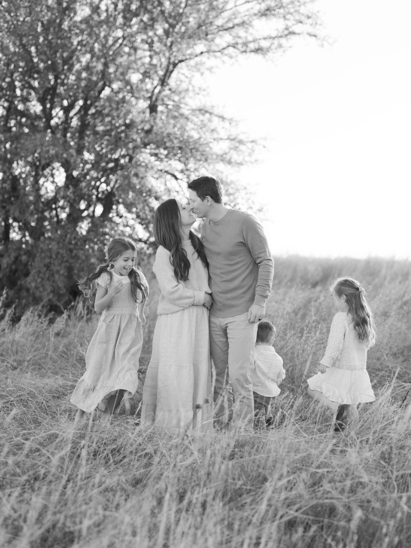 Relaxed family and newborn photographer in Colorado Springs, Colorado | Lauren Bounds