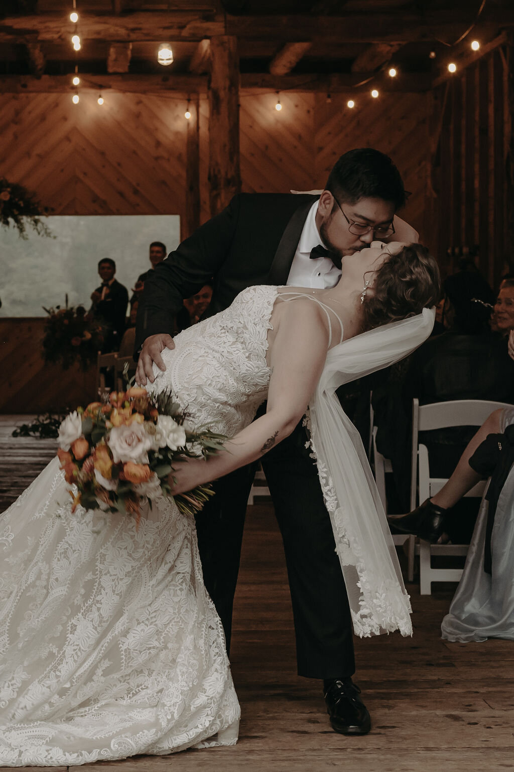 KamiharaWedding_MachiasMeadowsSnohomishWA_AshleyVanderveldePhotography-555