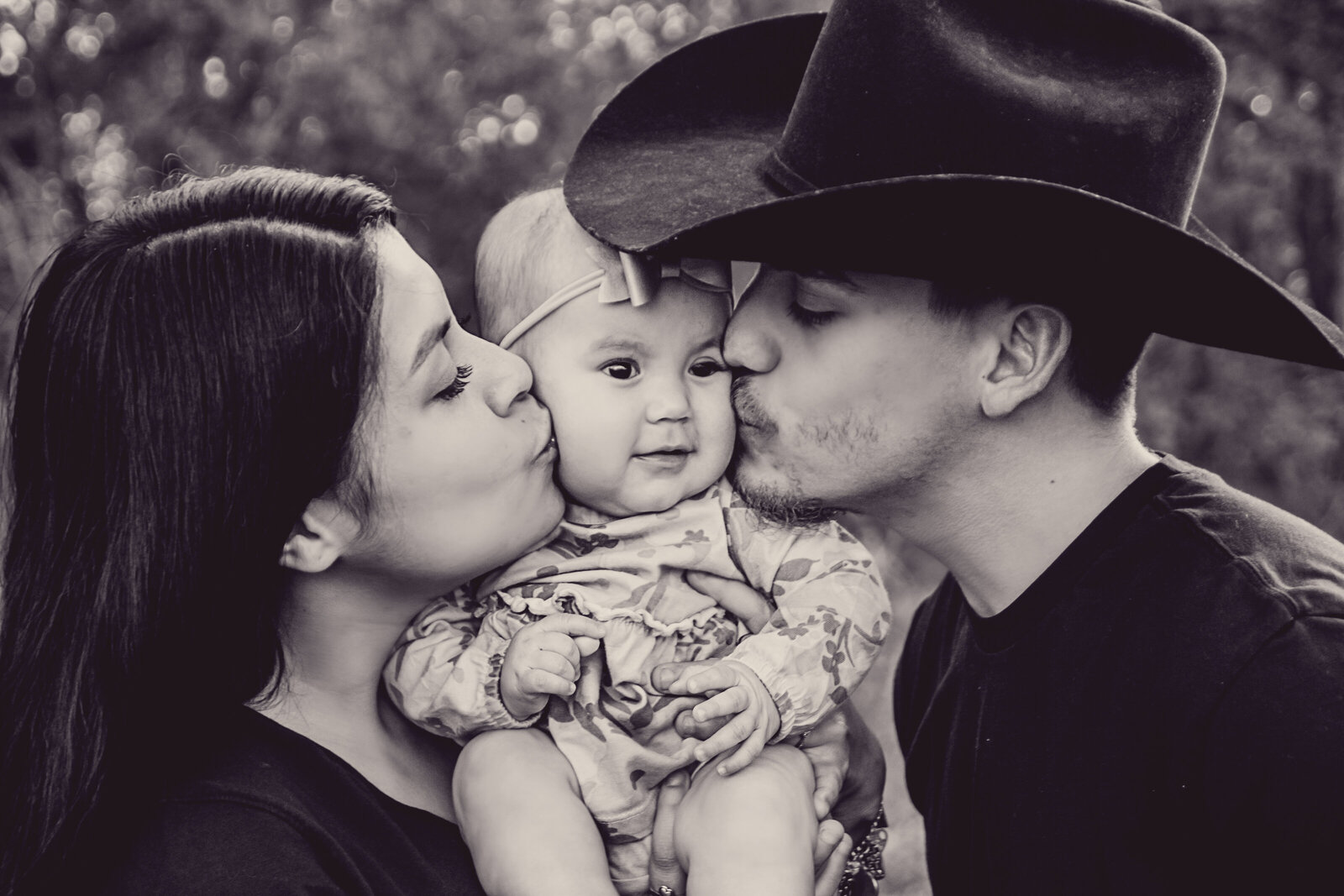 loving family photos with parents and a baby