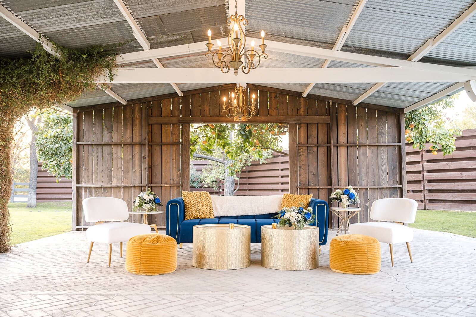 Phoenix-Wedding-Photographer-and-Videographer-Venue-at-the-Grove-VATGoh-1022