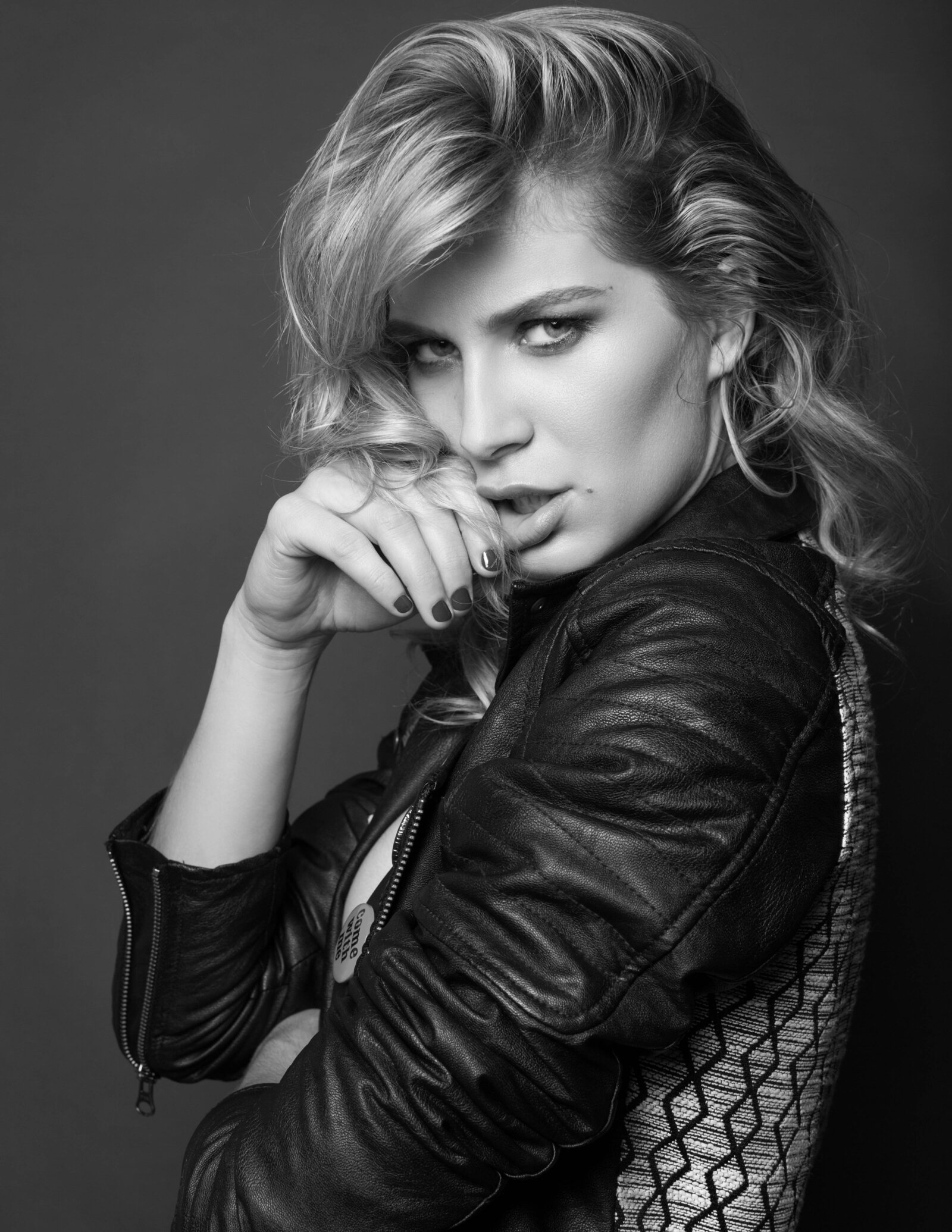 best-fashion-photo-studio-in-jersey-city-by-daisy-rey-photography