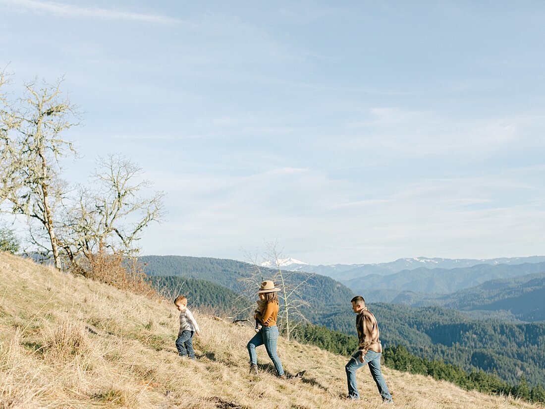 Mountain-top-family-photo-session-1640