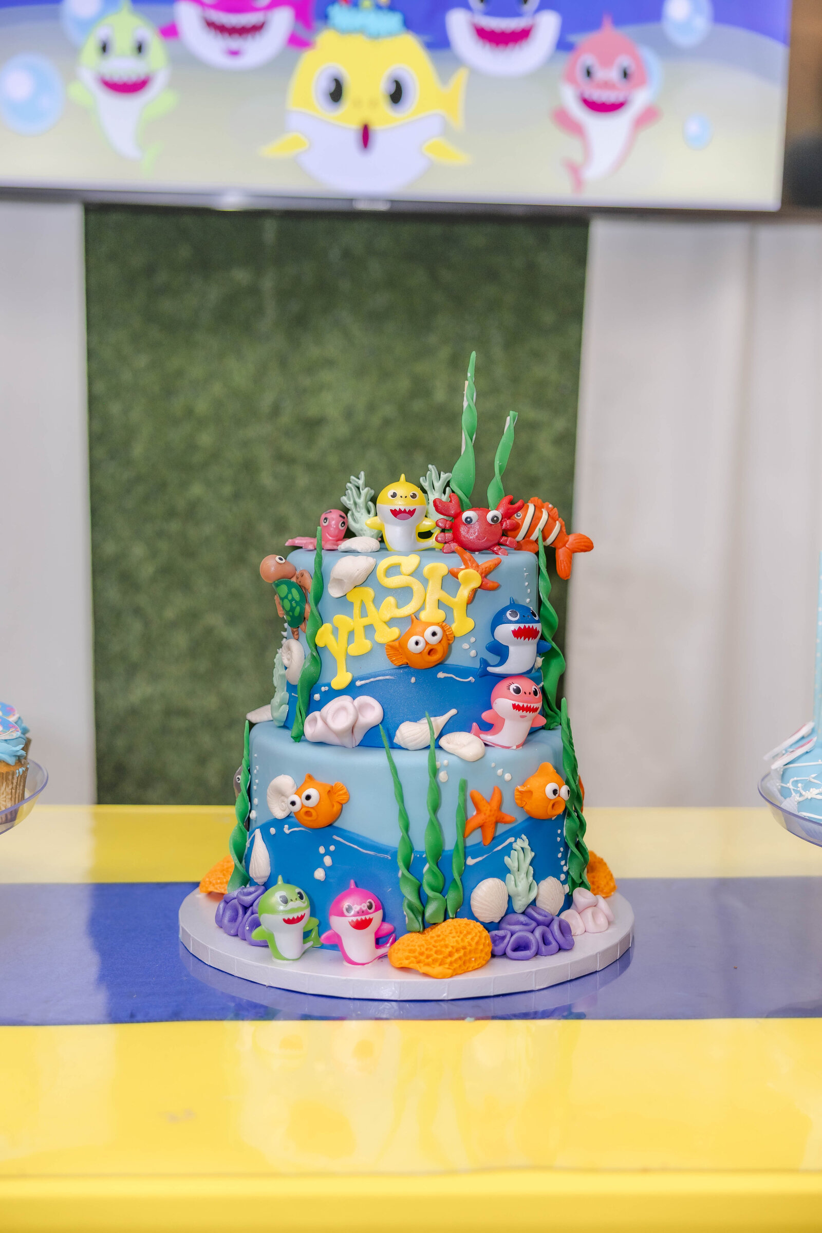baby-shark-birthday-cake-under-the-sea-theme