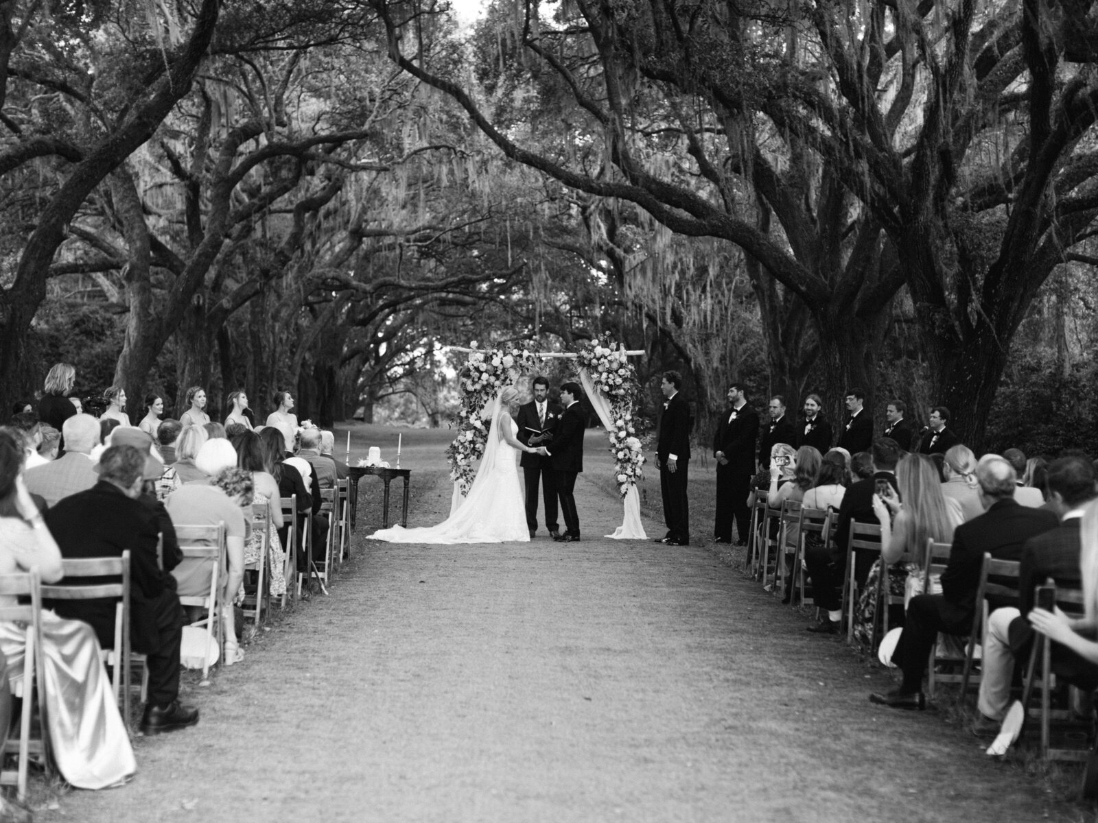 7-torianna-brooke-portraiture-legare-waring-house-charleston-wedding