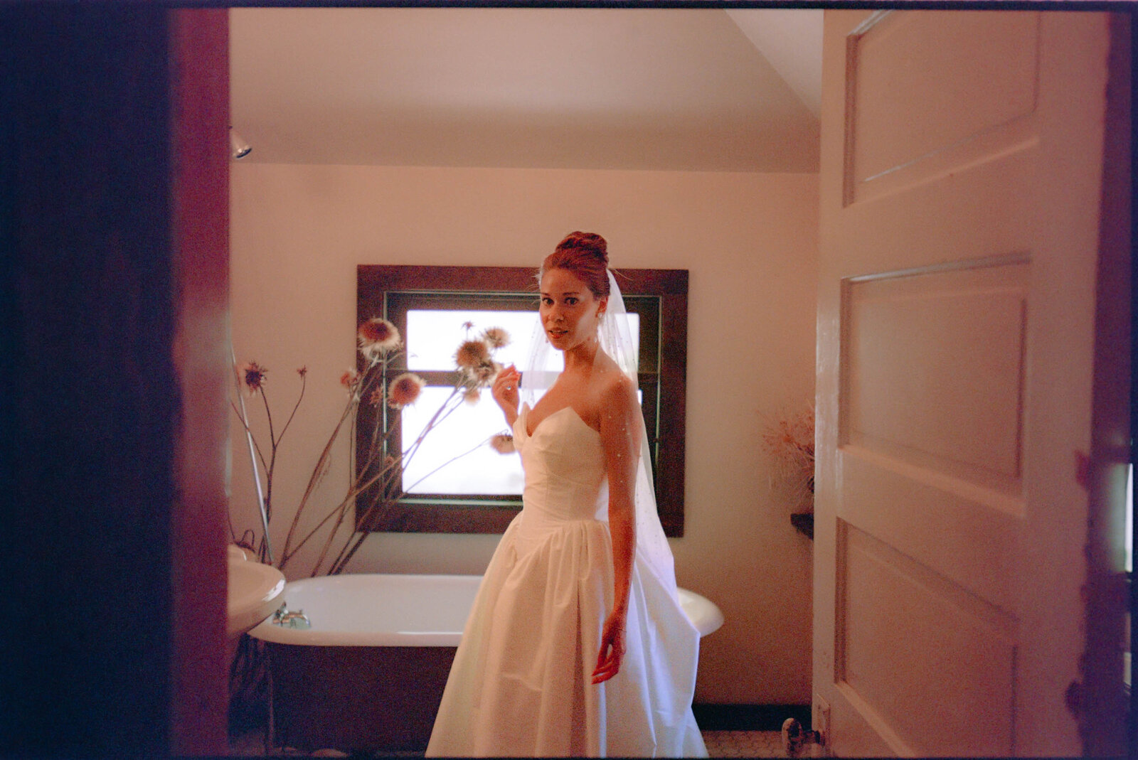 Jess-Buckley-Documentary-Wedding-Photographer-Film-9