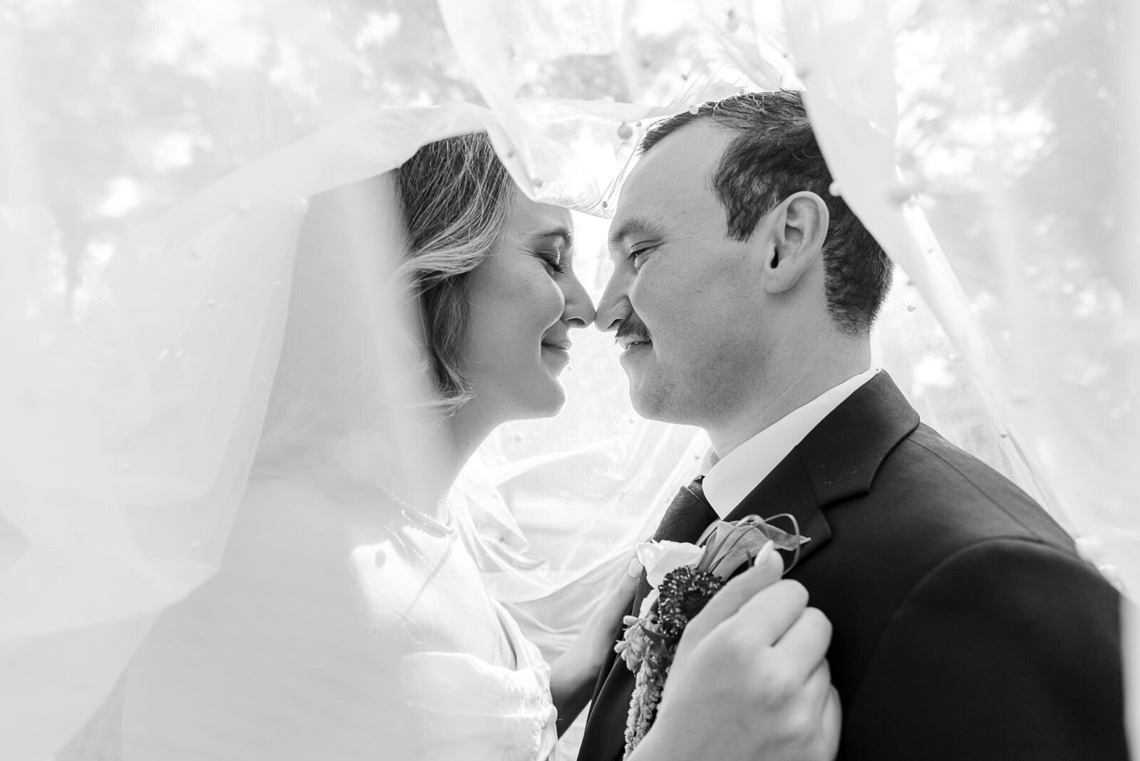 Phoenix-Wedding-Photographer-and-Videographer-Venue-at-the-Grove-PayWed-1144