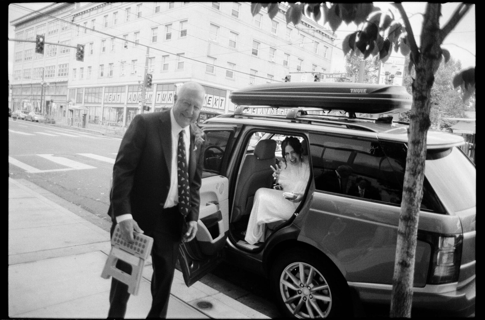 Jess-Buckley-Documentary-Wedding-Photographer-Film-21