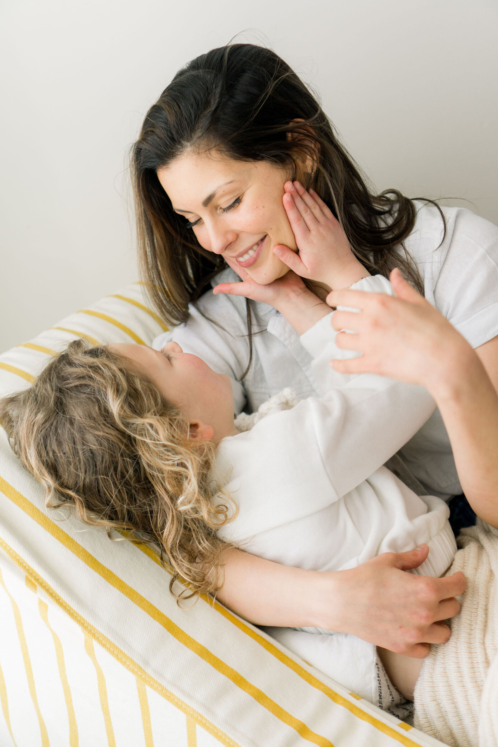 in-home family photos 18