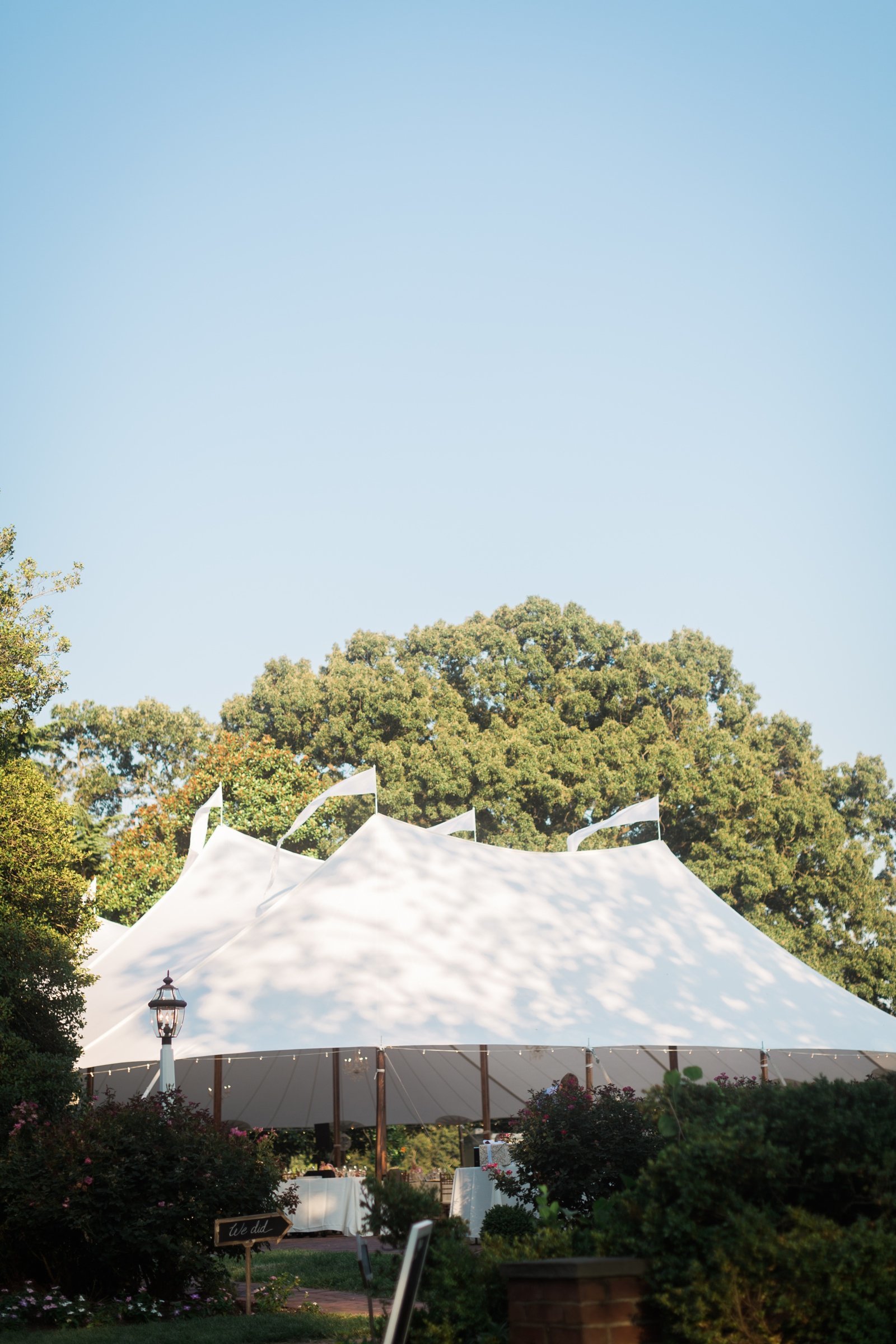 i-pink-floral-va-estate-wedding_1663