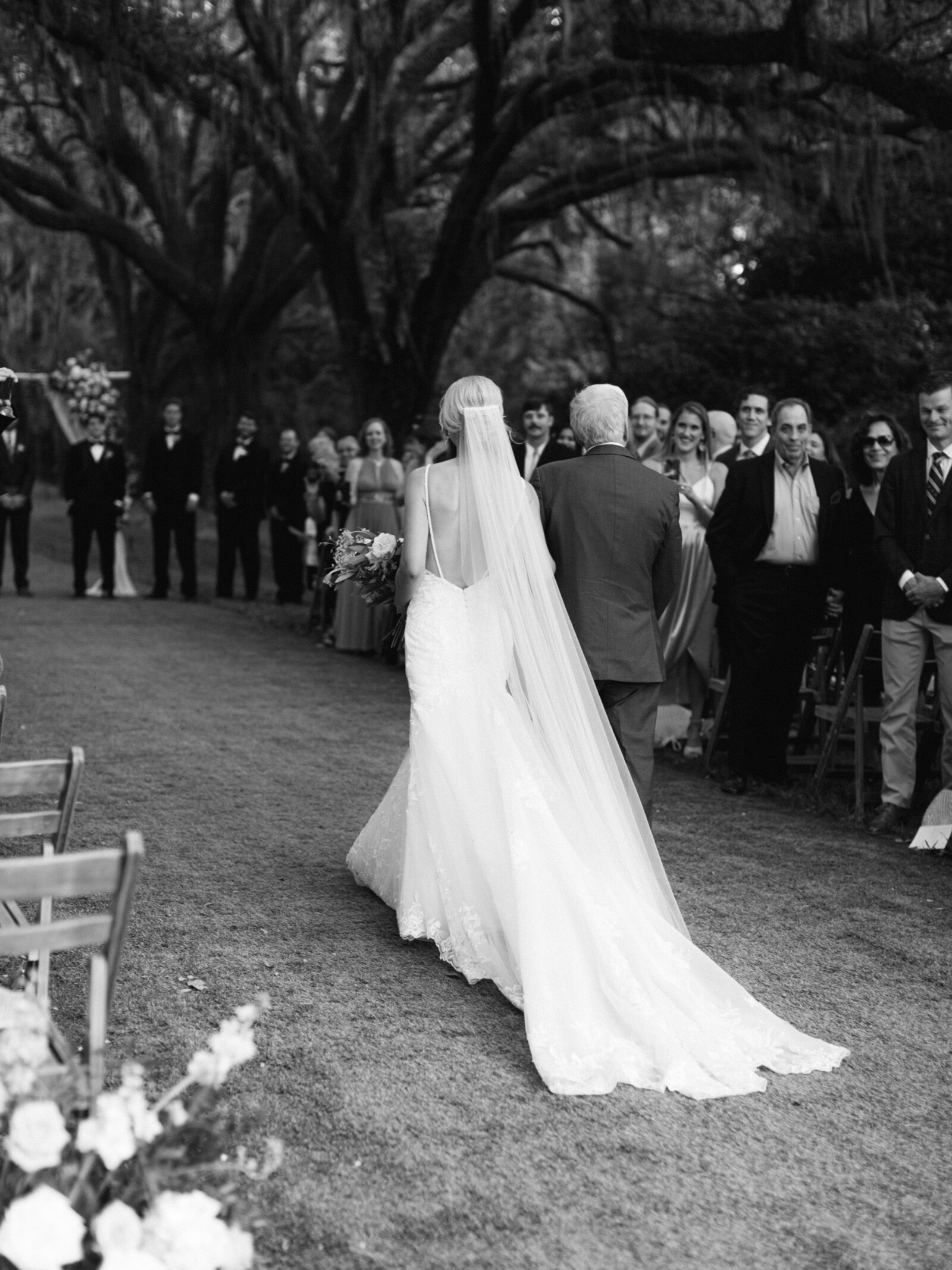 6-torianna-brooke-portraiture-legare-waring-house-charleston-wedding