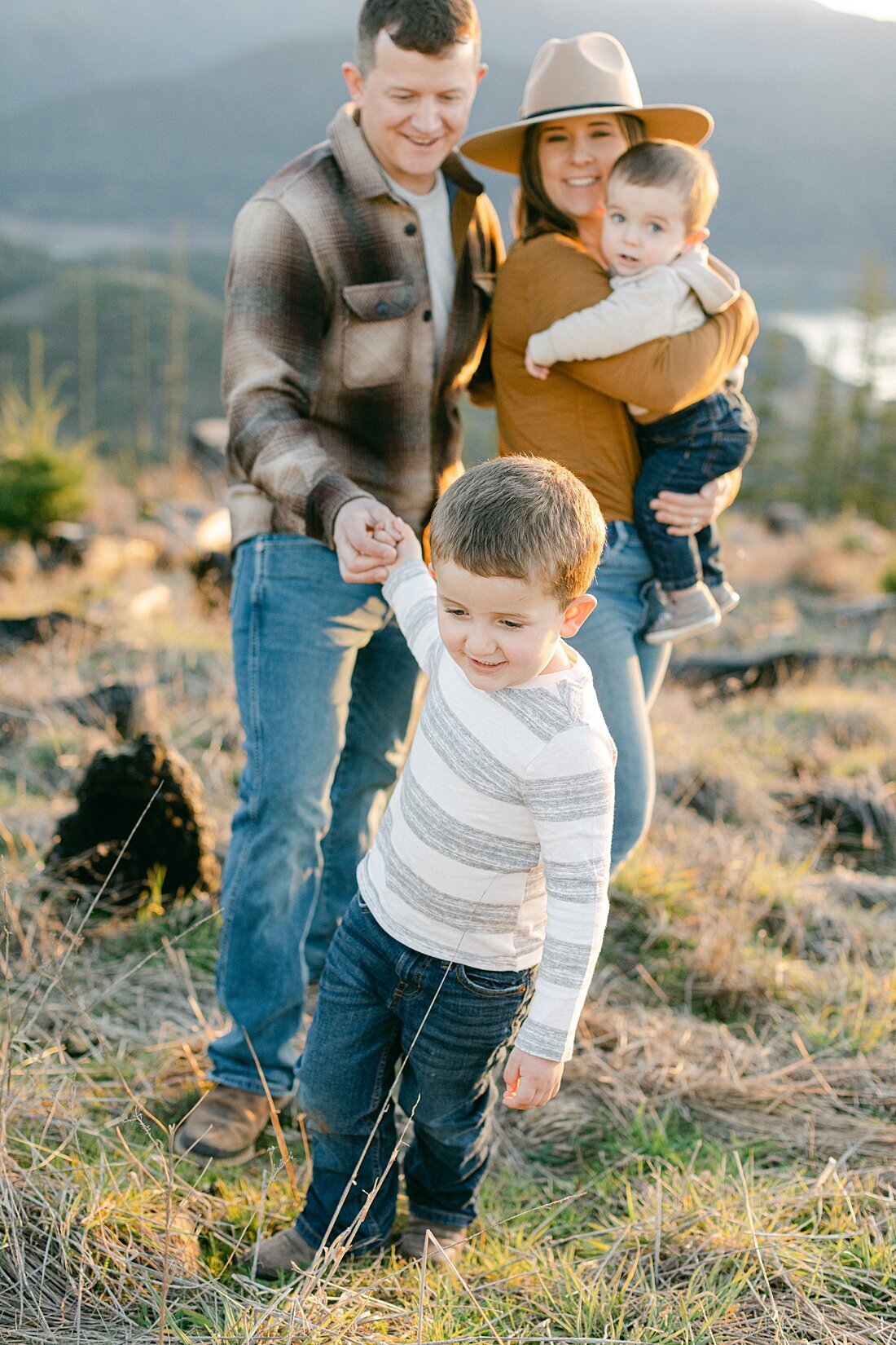 Mountain-top-family-photo-session-1663