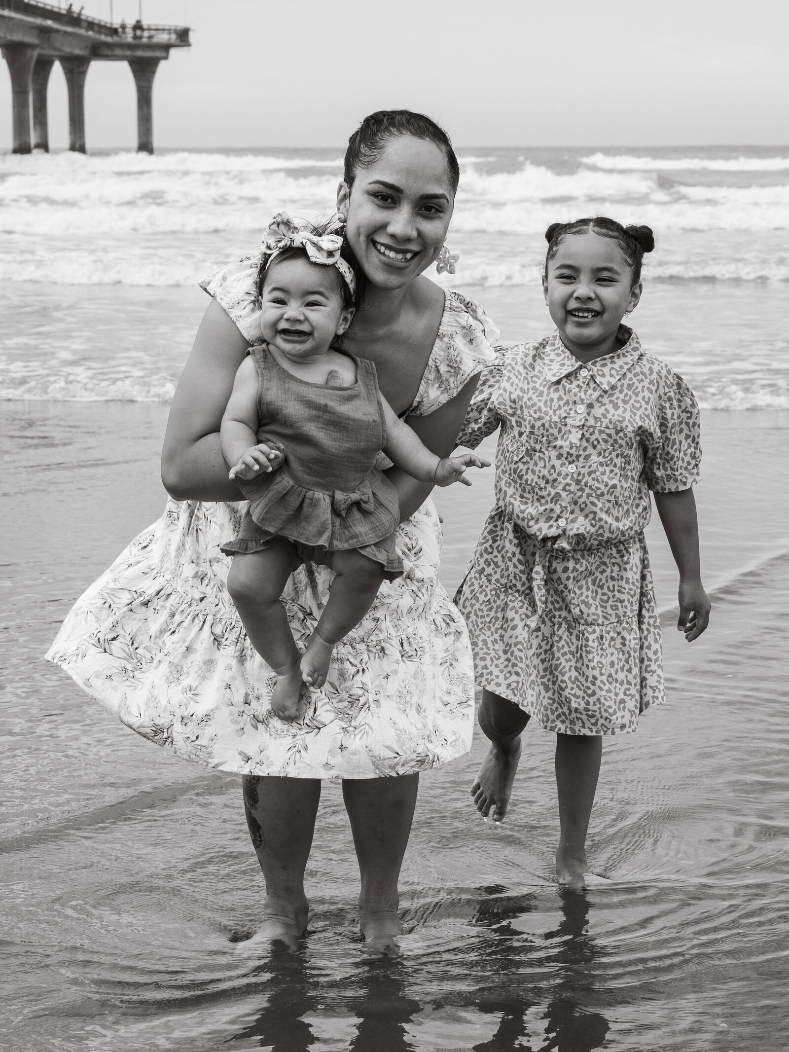 lifestyle-family-session-new-brighton-beach-christchurch-photos-with-river-1