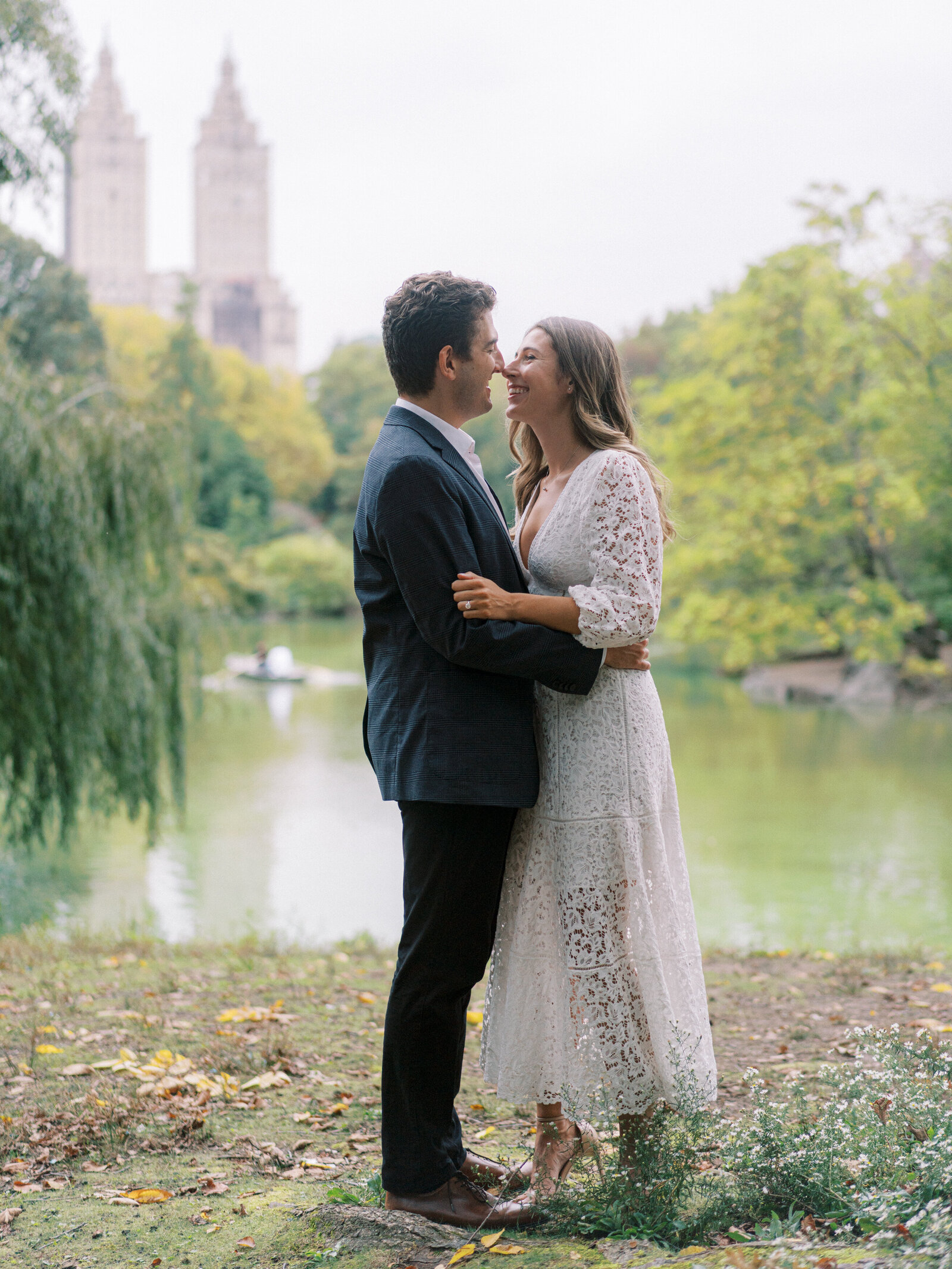 couple-engagement-central-park