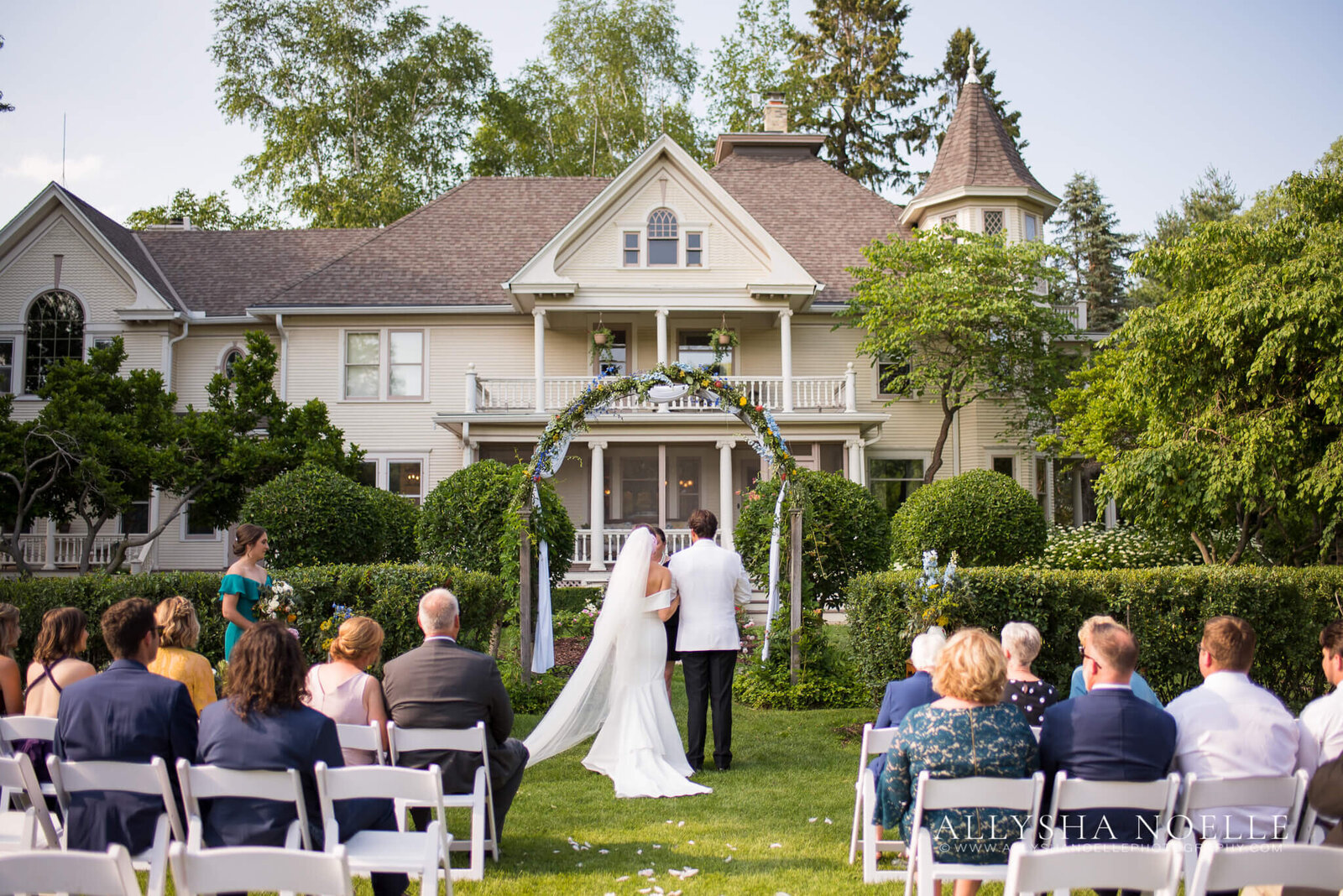 Wedding-at-Halverson-House-0809