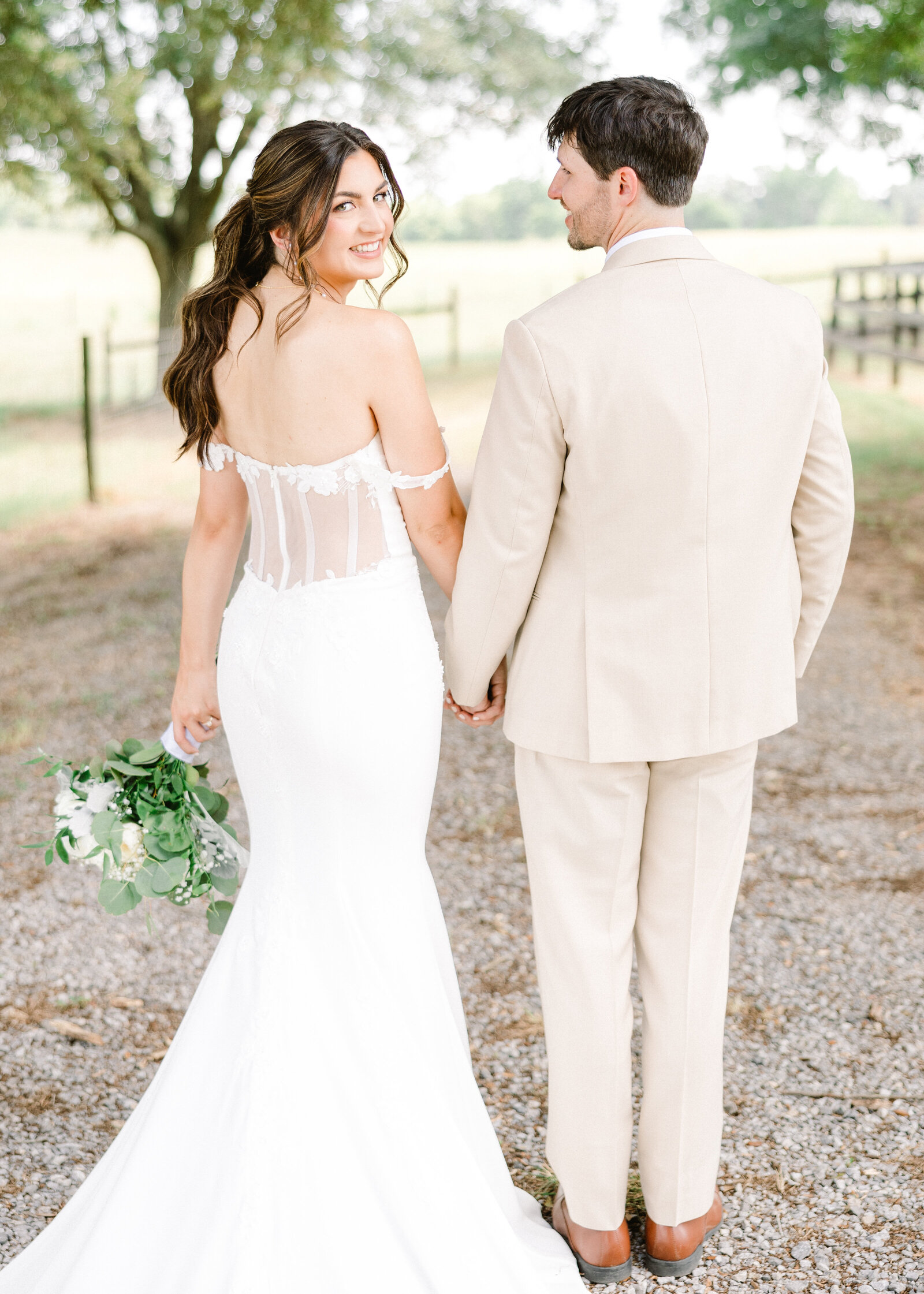 Lauren and Zac’s luxurious countryside wedding captured by Abby Bell Photography, showcasing fine art and romantic wedding photography in Alabama.