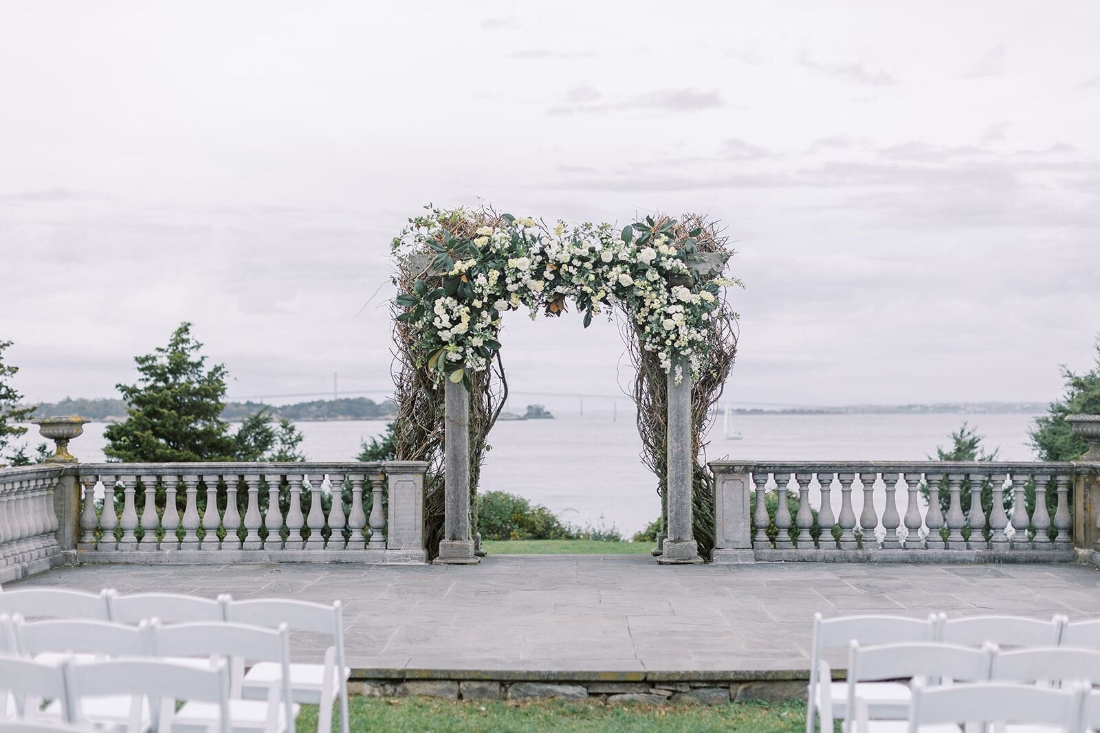 leila-james-events-newport-rhode-island-luxury-wedding-planner-castle-hill-inn-venue-emily-march-payne-wedding-photographer-VaughanWedding_0453 copy 2