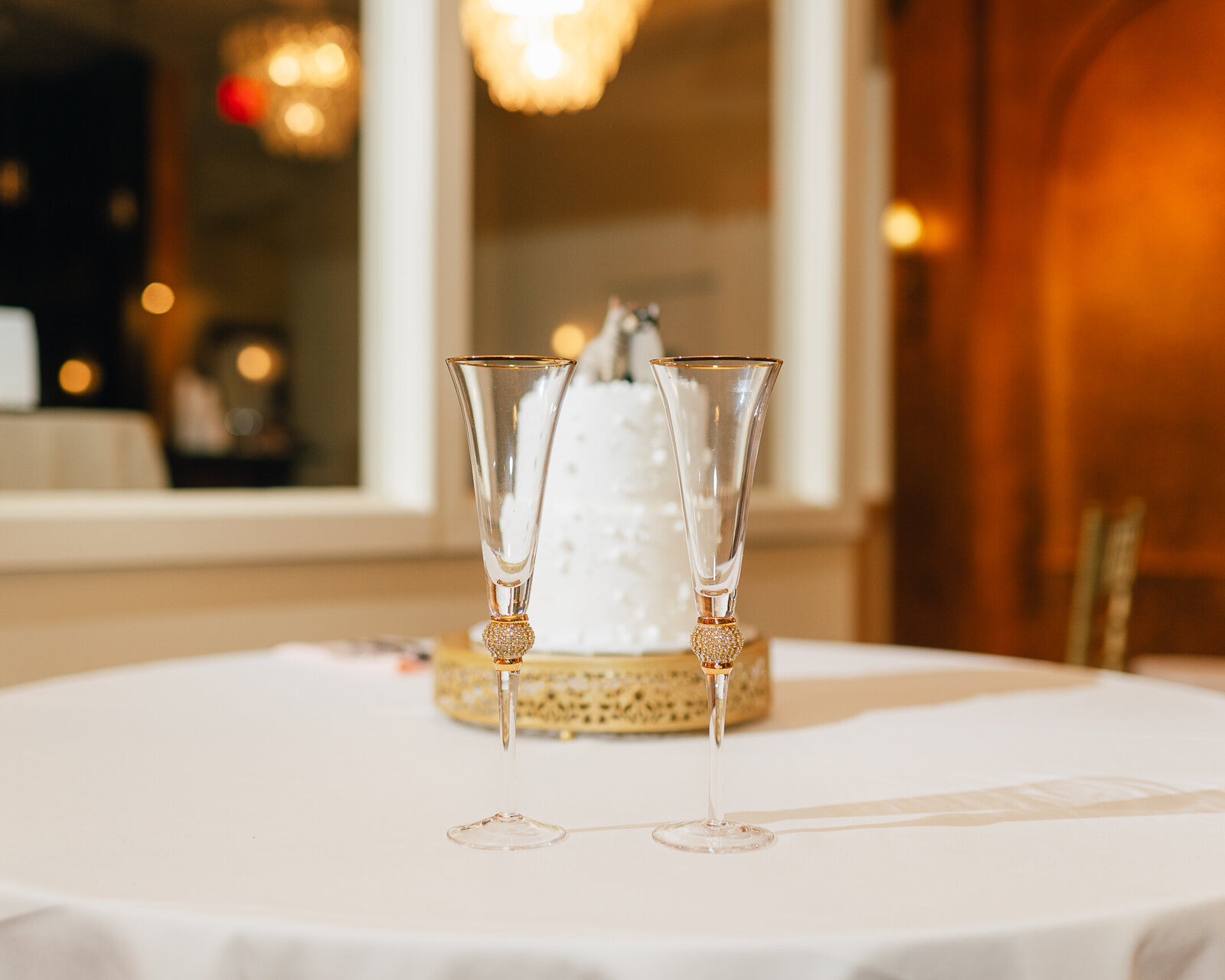 Corby Intercontinental Hotel Kansas City Wedding Plaza-183