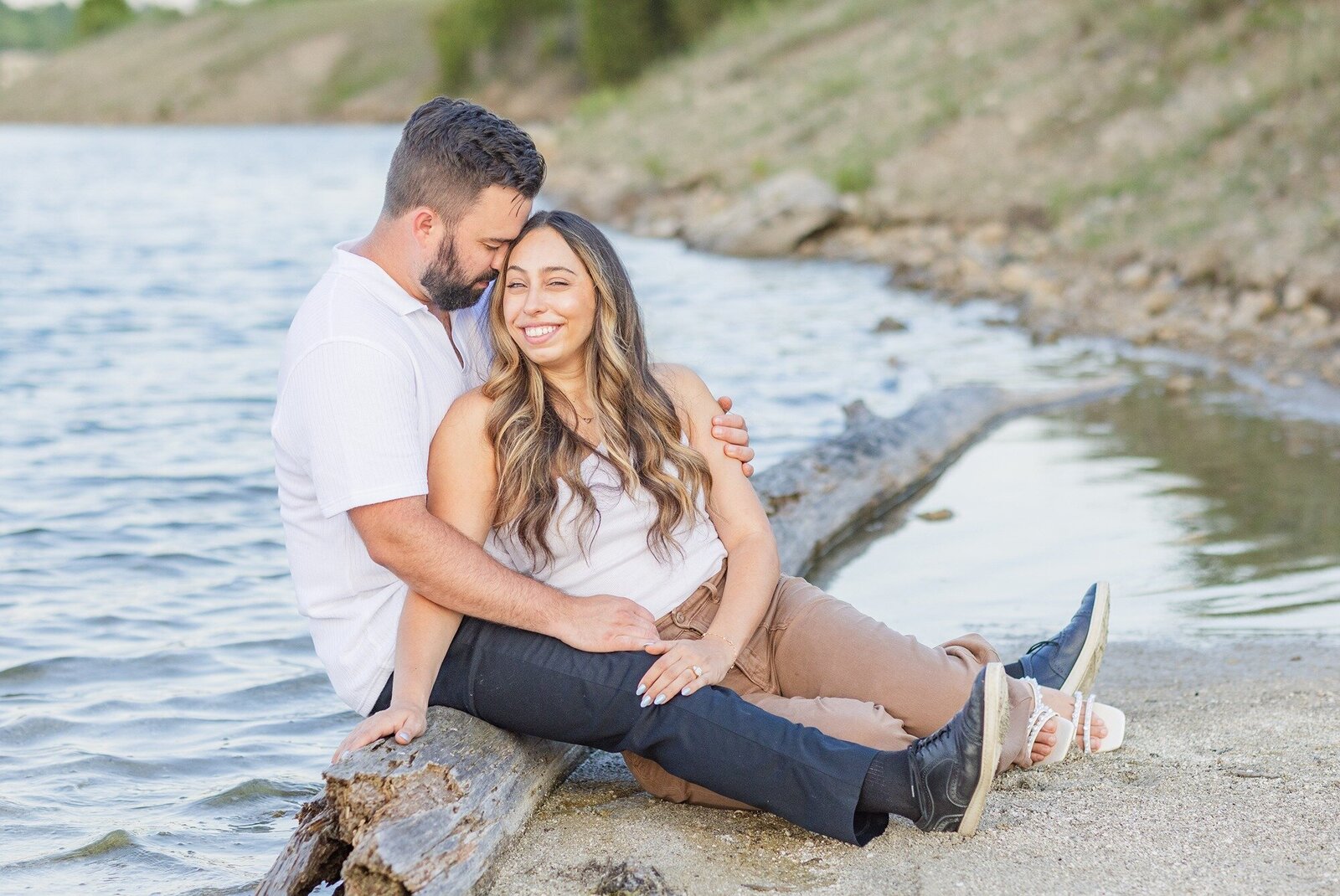 bartram-ohio-lake-engagement-session-7