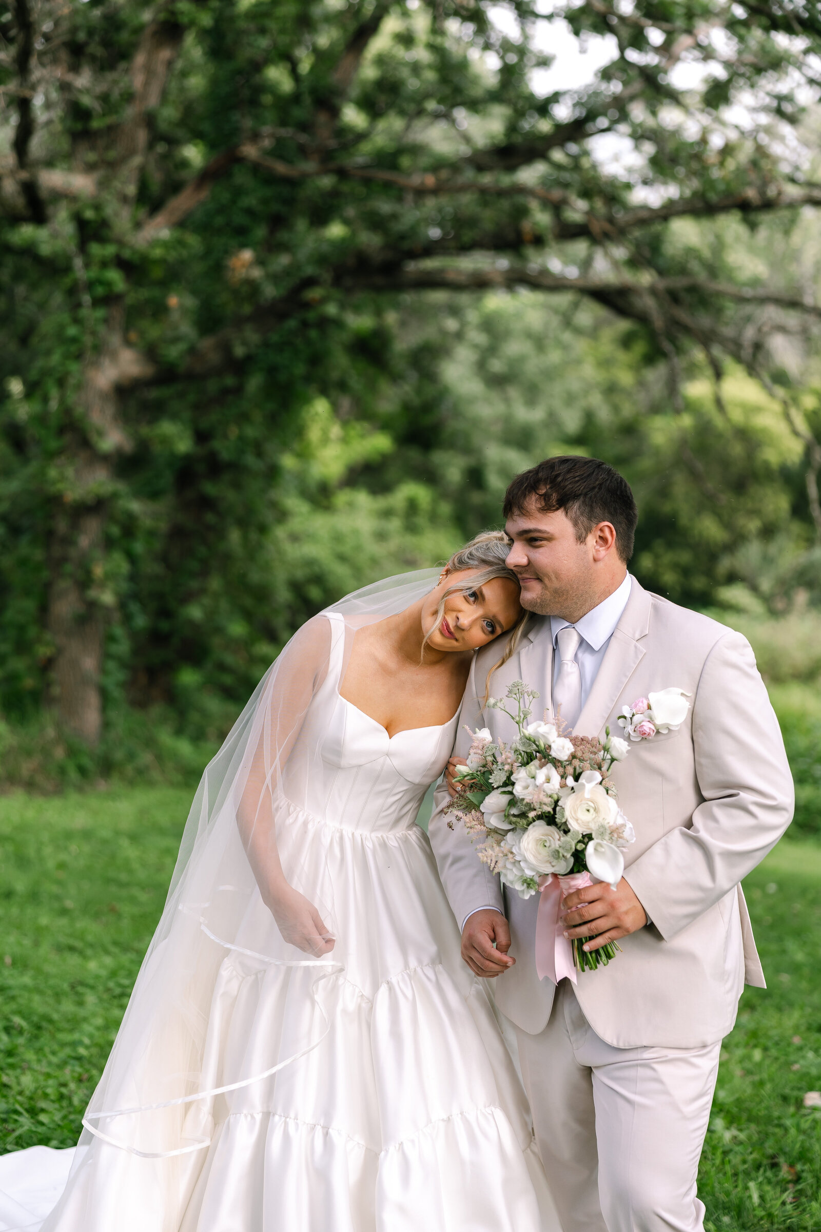 Alex-McCrary-Photography-Andrea-Blake-Wedding-Hilton-Garden-Inn-Cedar-Falls-Iowa-58