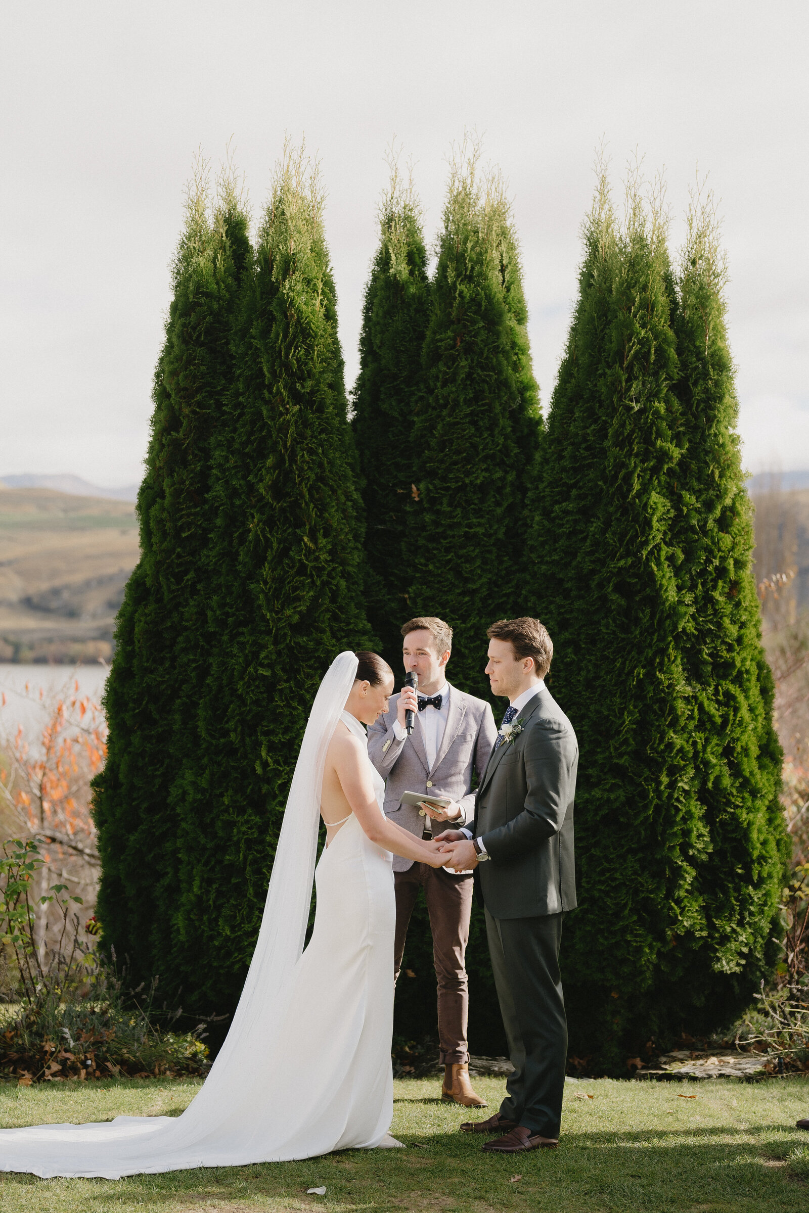 Melissa Clark Photography - Queenstown Wedding Photographer - Davina & Doug - Stoneridge & Reds Bar Wedding_-15