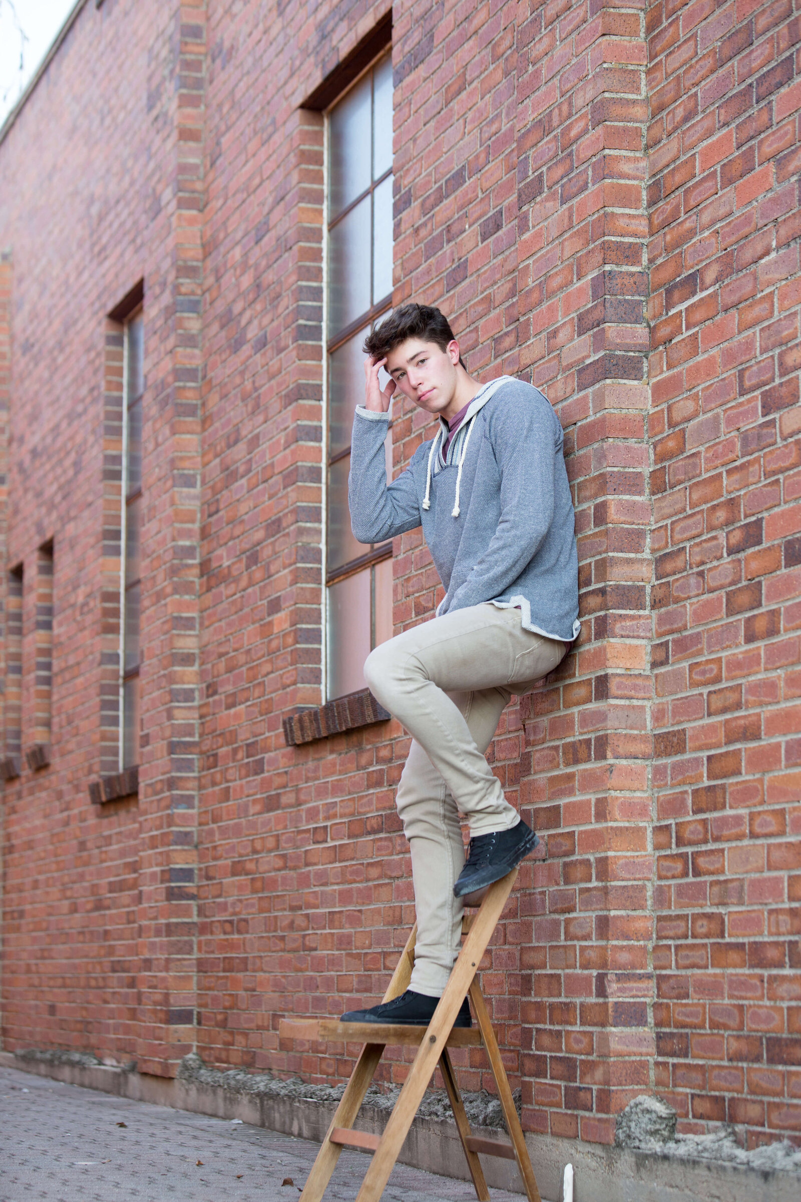 senior-guy-brick-alley-grapevine