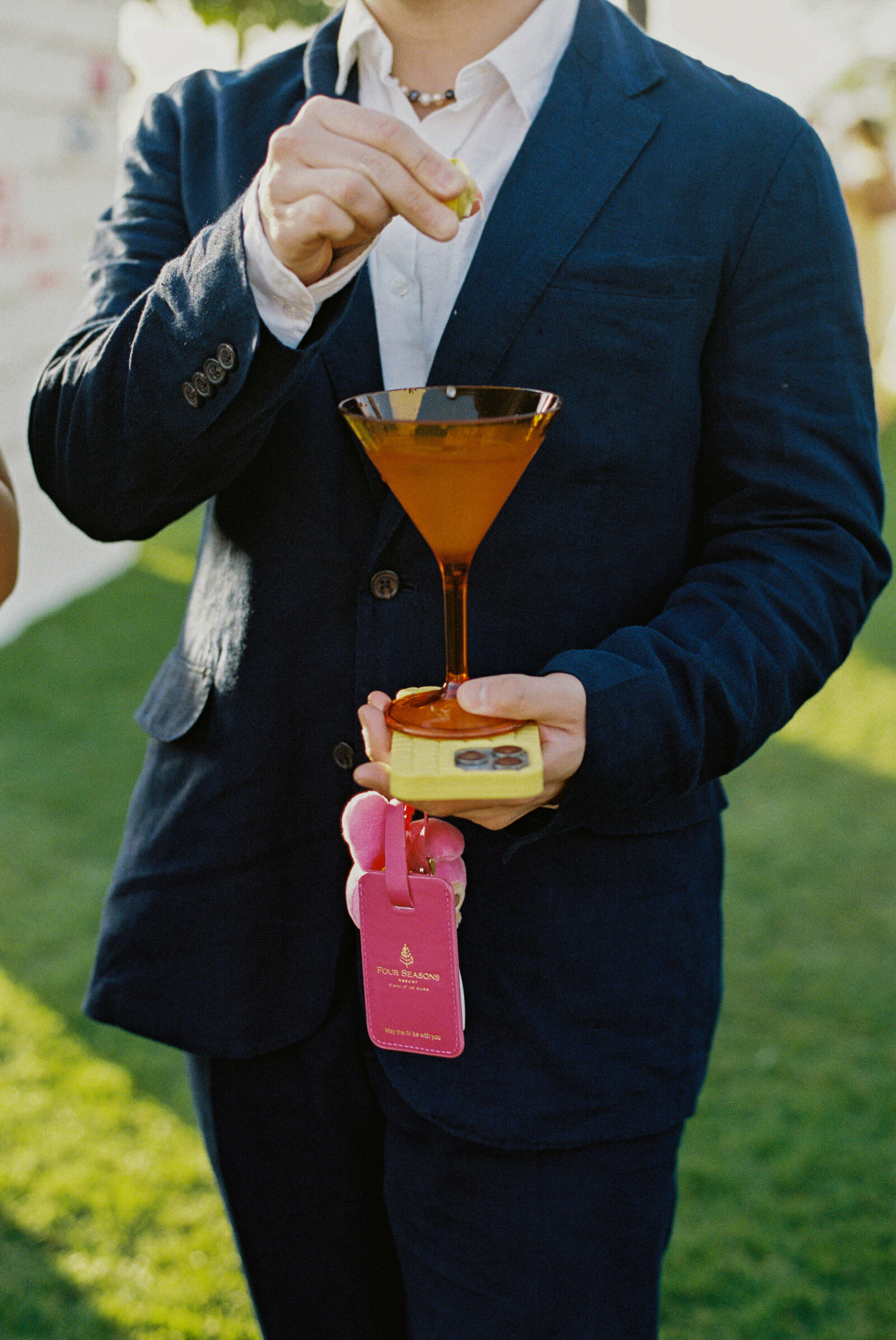 Four Seasons Colorful Wedding on Oahu by Amanda Hartfield-17