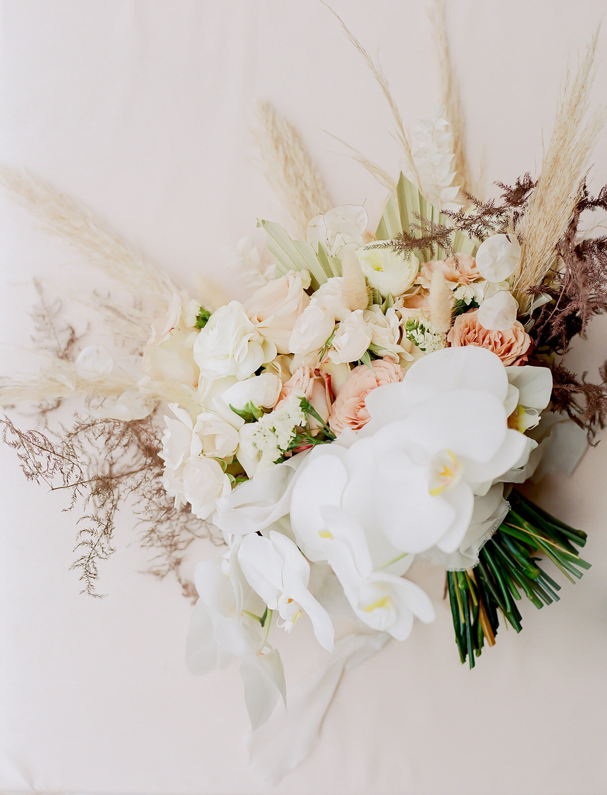 white, boho wedding flowers