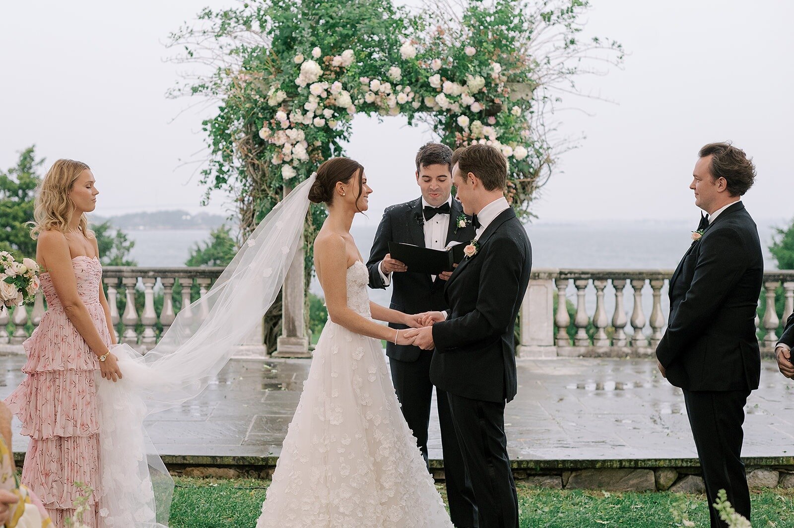 leila-james-events-newport-rhode-island-luxury-wedding-planner-castle-hill-wedding-coastal-wedding-photographer-stephanie-veglianteCeremony-66 copy