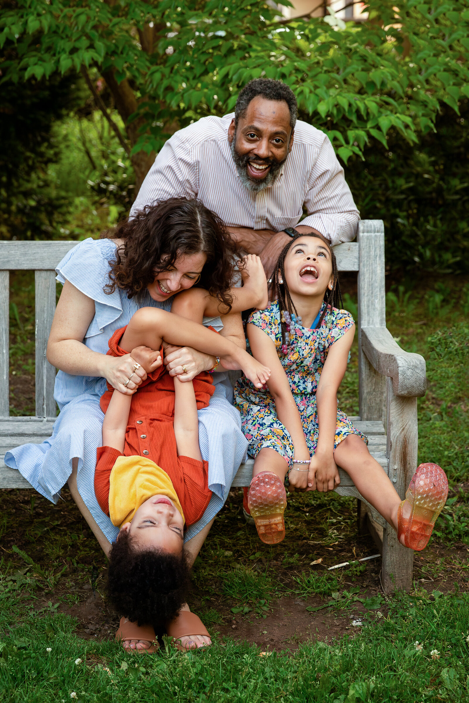 fun-family-photo-taylor-park-maplewood-nj-family-photographer