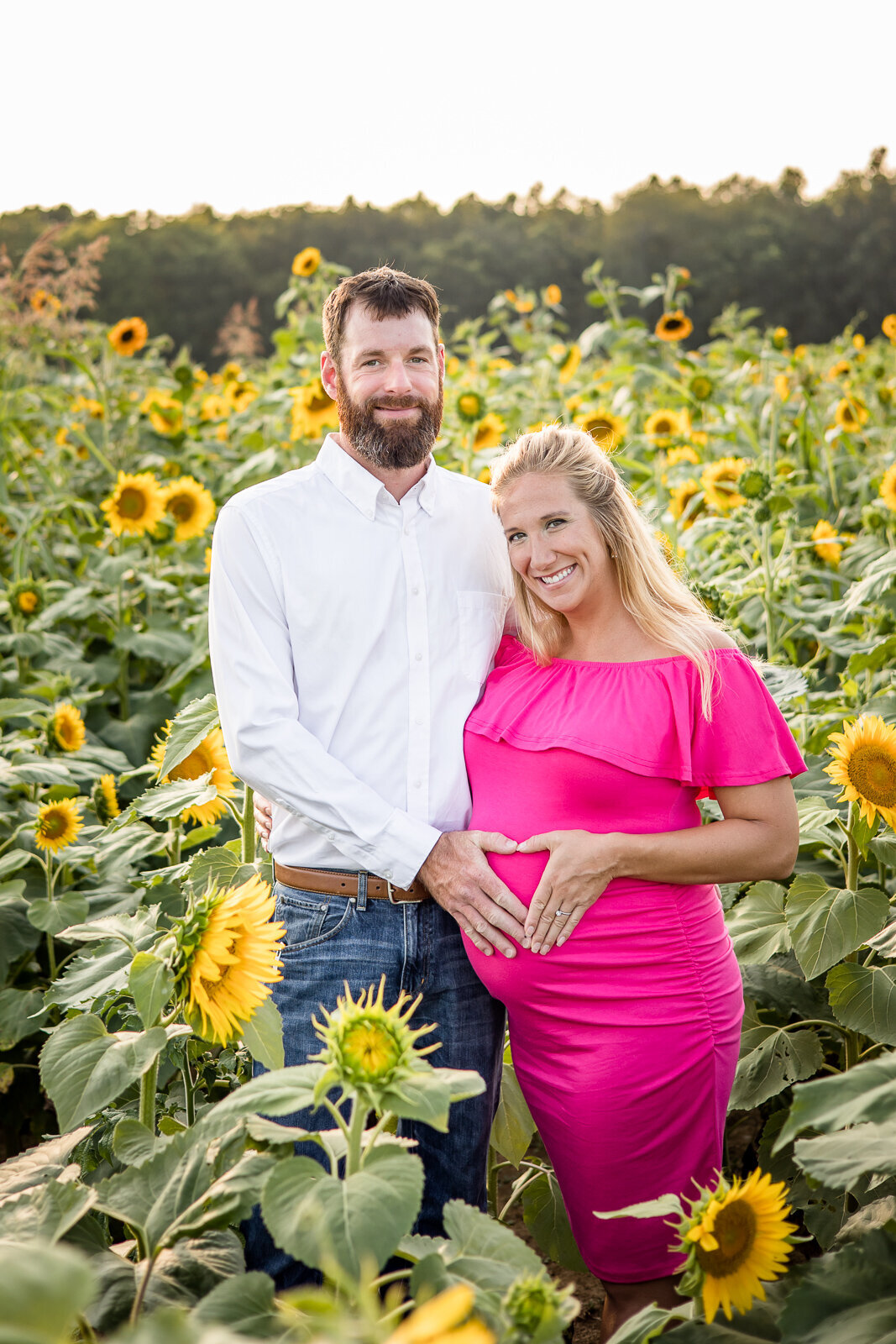 Outdoor_maternity_lifestyle_photography_session_Georgetown_KY_photographer-7