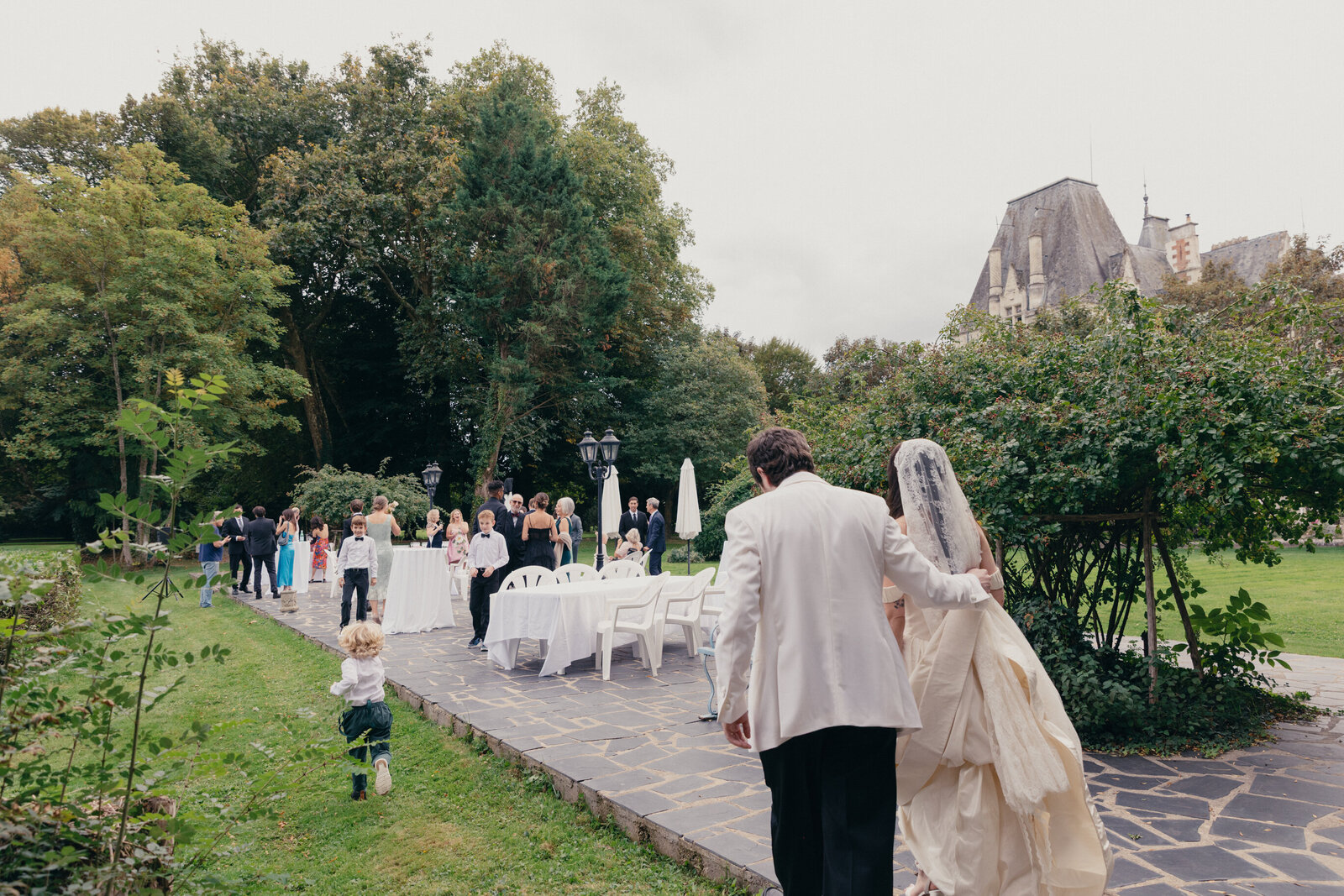 Film-Wedding-Photographer-Zara-Staples-Weddings253