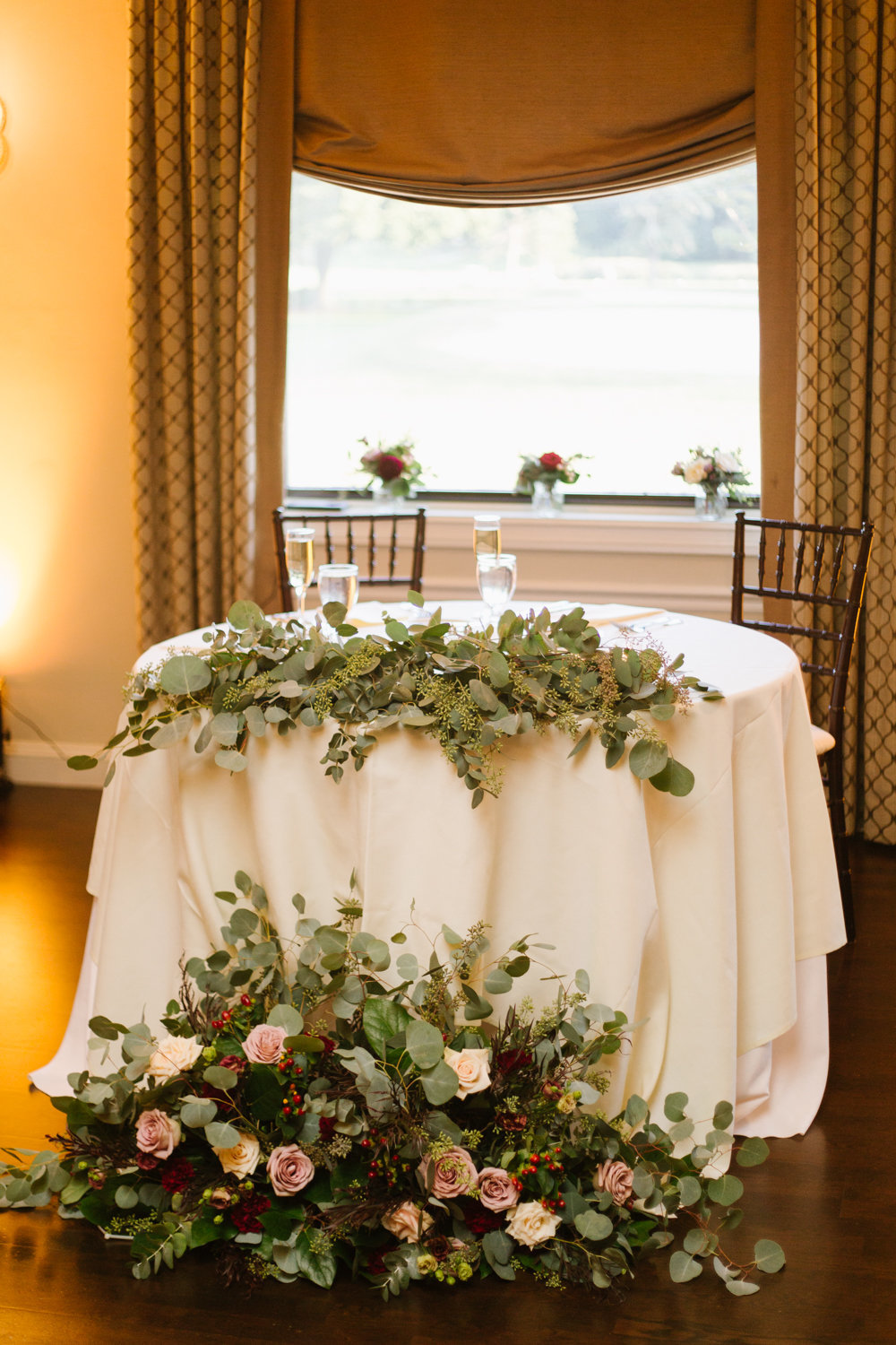 sweet-heart-table-the-villa-wedding