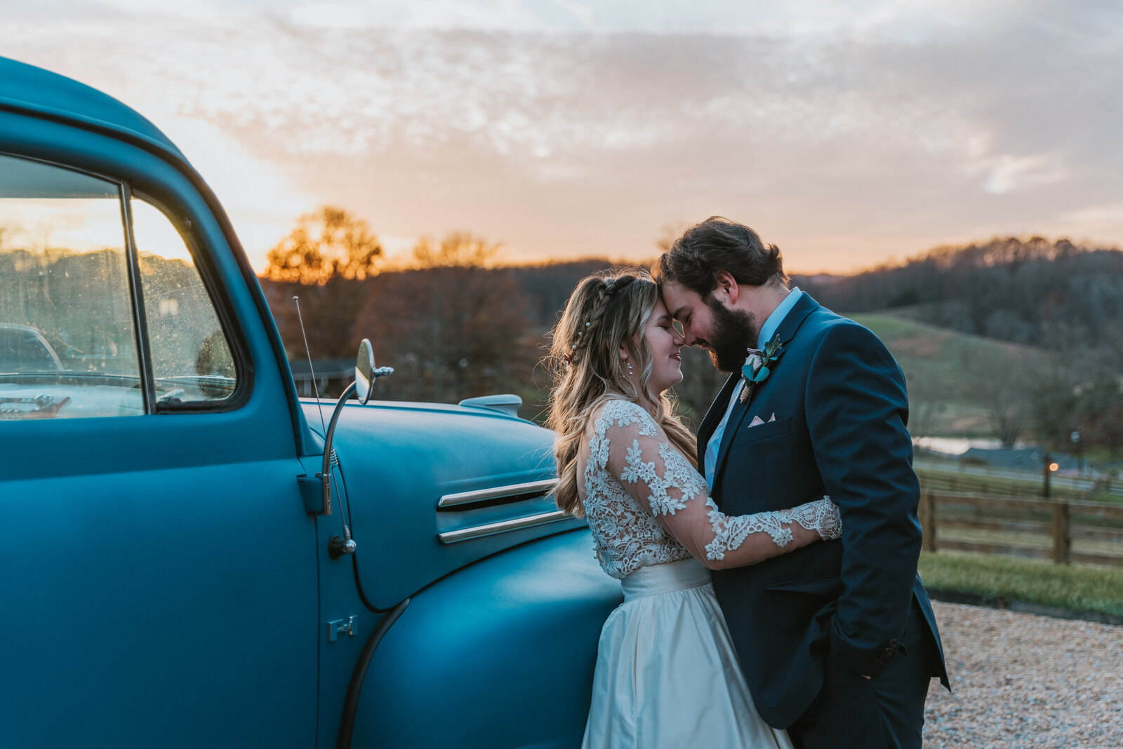 Lubbock Texas Wedding Photographer The Barns at Chip Ridge Abingdon VA